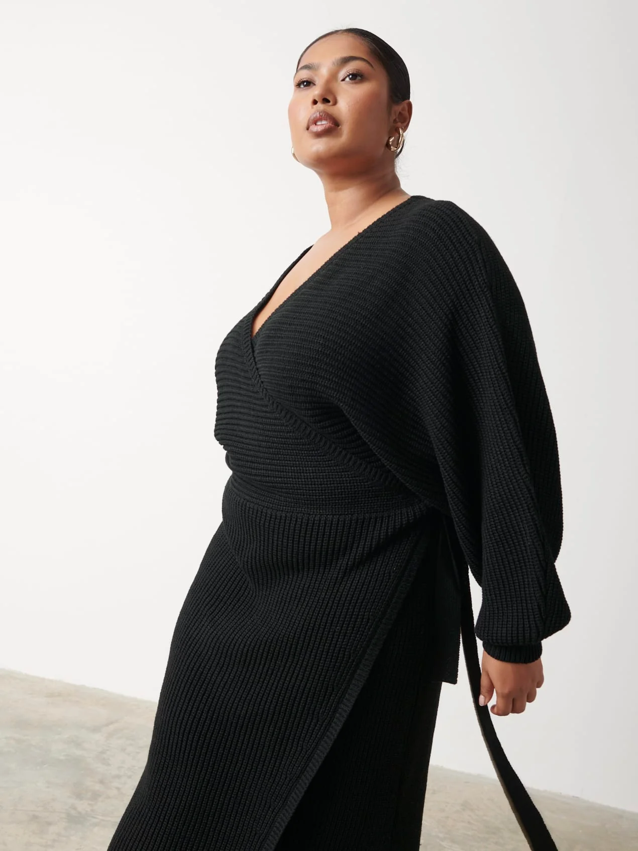 Aidan Cosy Wrap Dress Curve - Black - Image 3