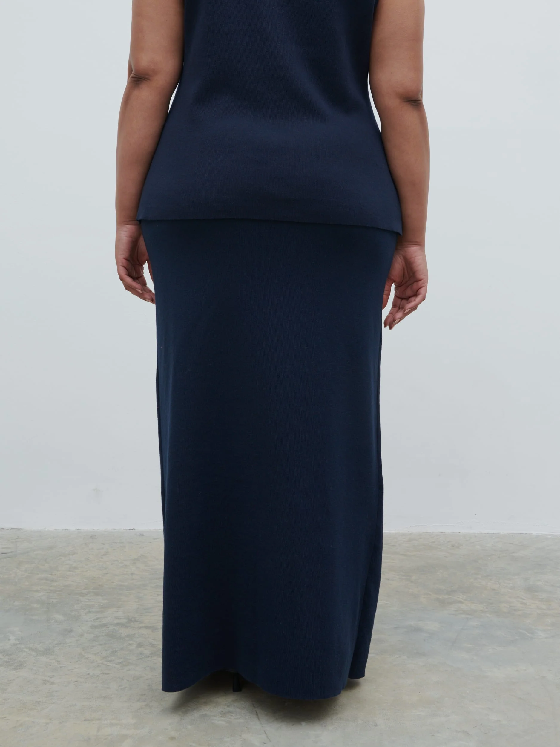 Alba Knit Maxi Skirt Curve - Navy - Image 5