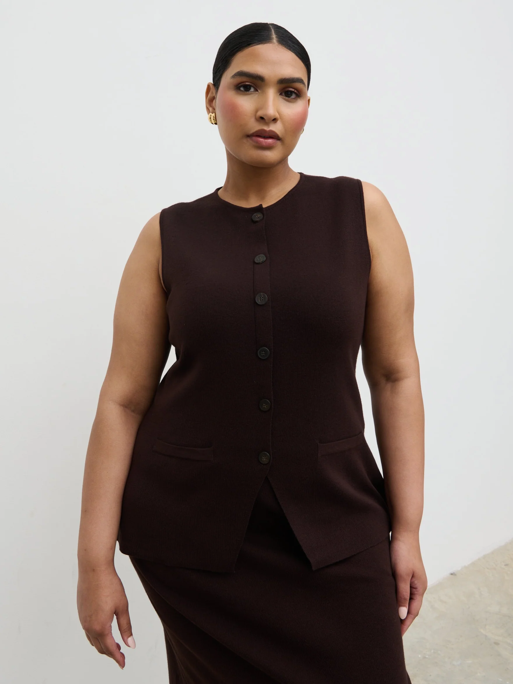 Alba Knit Waistcoat Curve - Chocolate - Image 5