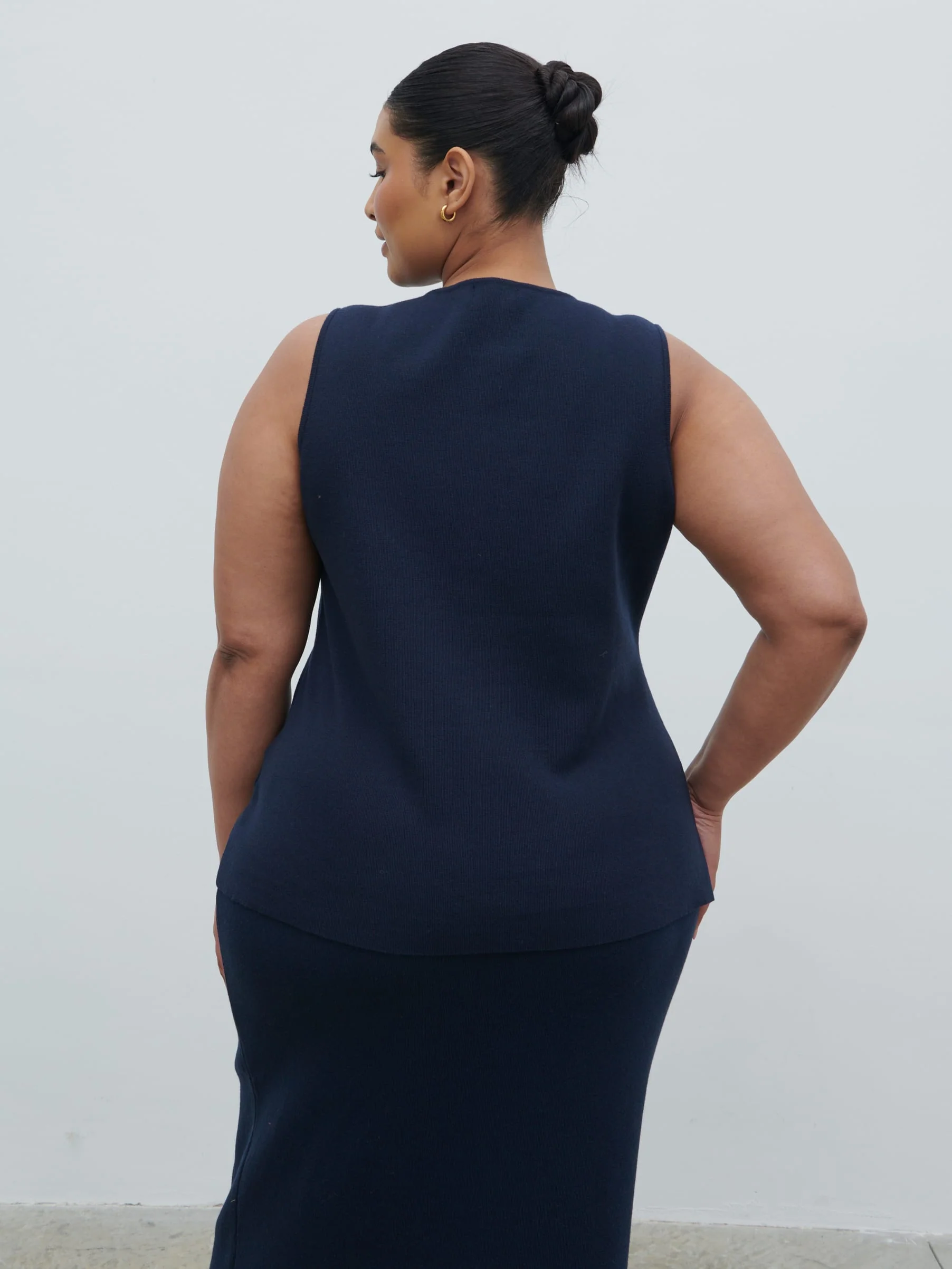 Alba Knit Waistcoat Curve - Navy - Image 3