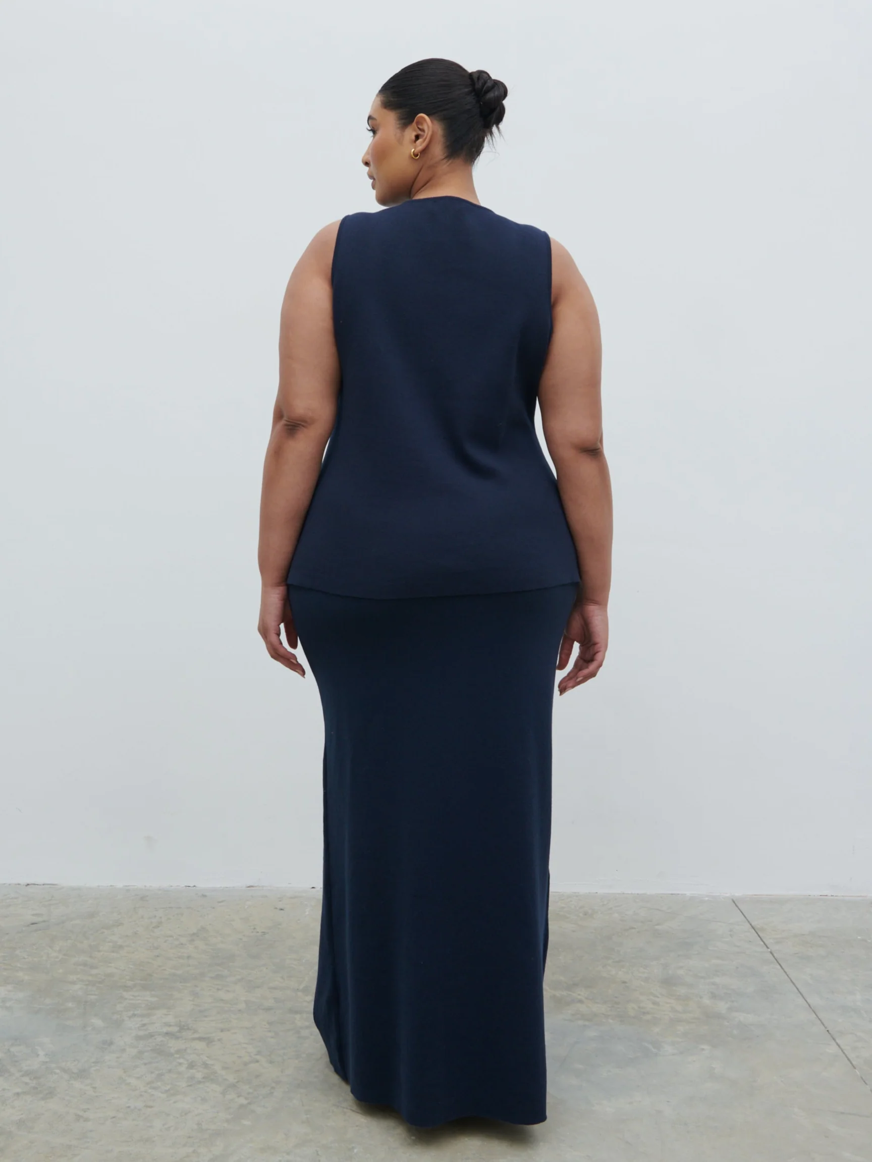 Alba Knit Waistcoat Curve - Navy - Image 5
