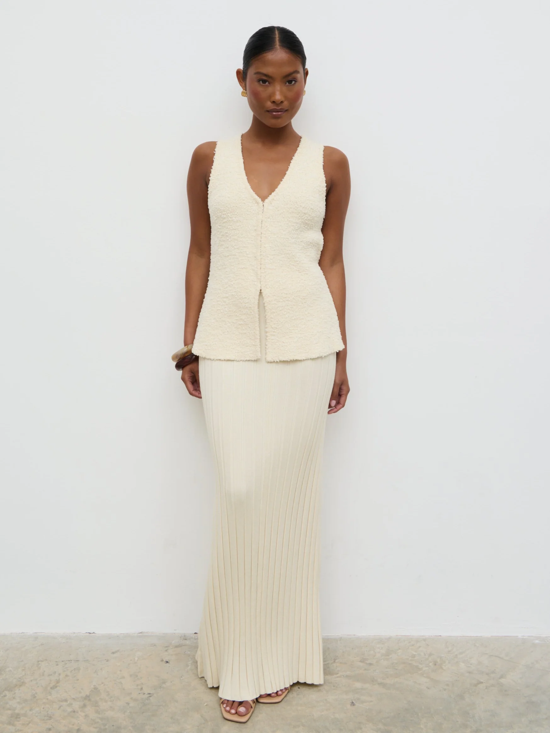 Alma Pleated Knit Maxi Skirt - Cream - Image 5