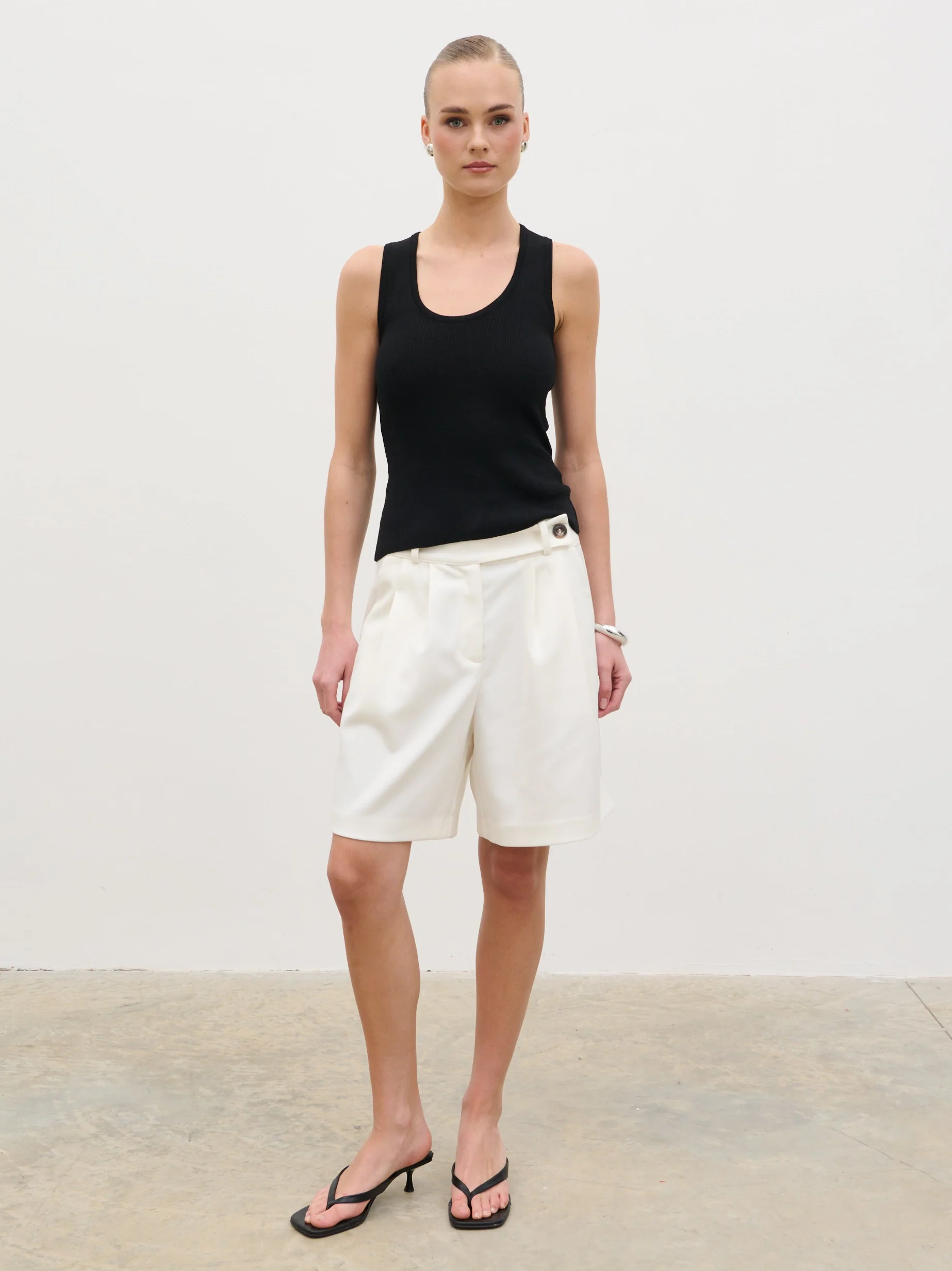 Amelise Bermuda Shorts - Cream - Image 2