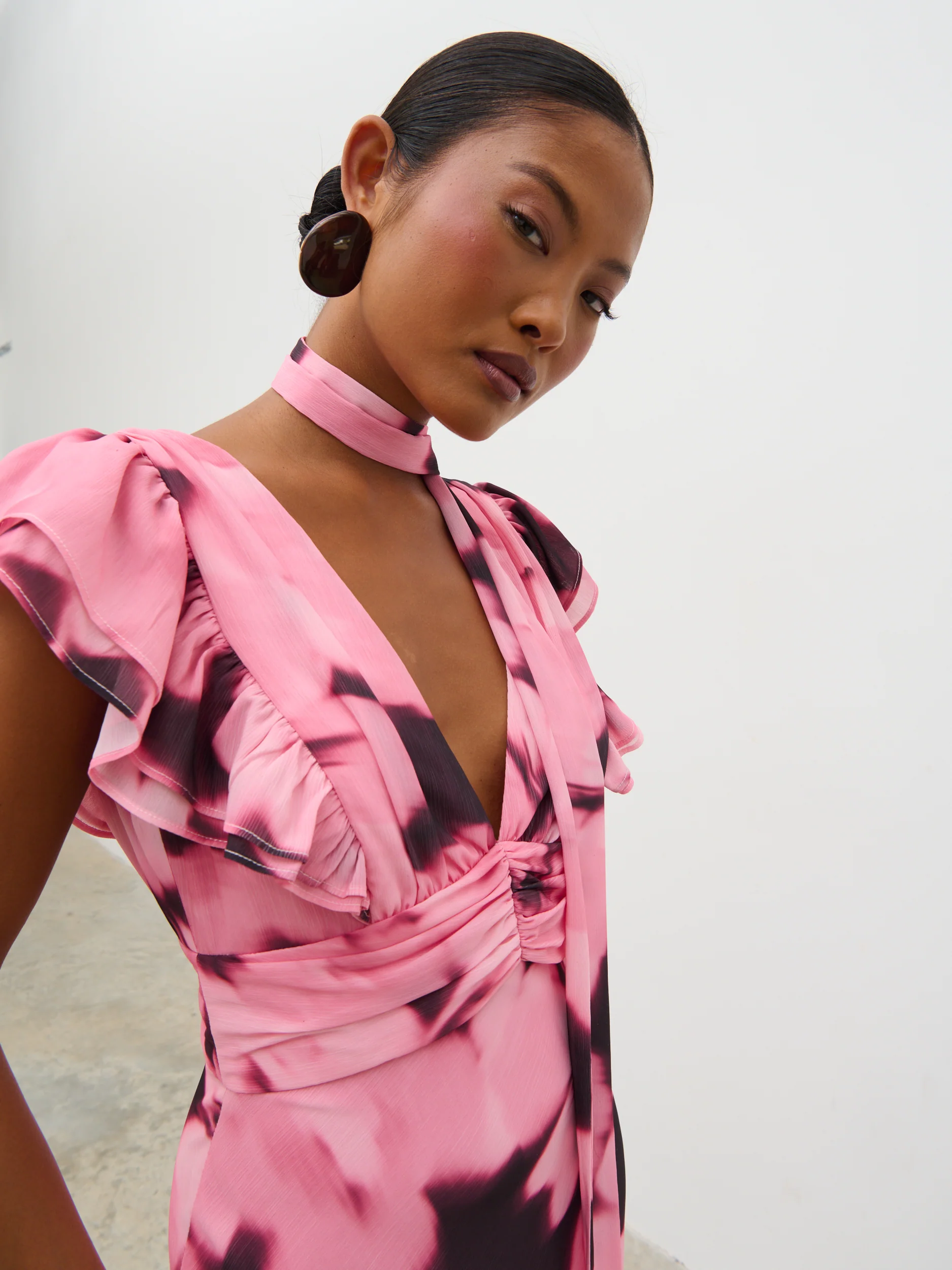Andi V-Neck Frill Maxi Dress - Blush Watercolour Floral - Image 4