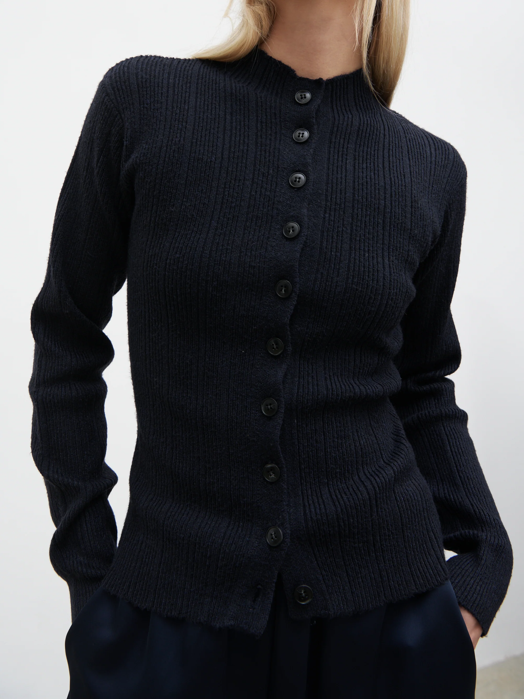 Ariana Fitted Knit Buttoned Cardigan - Navy - Image 4