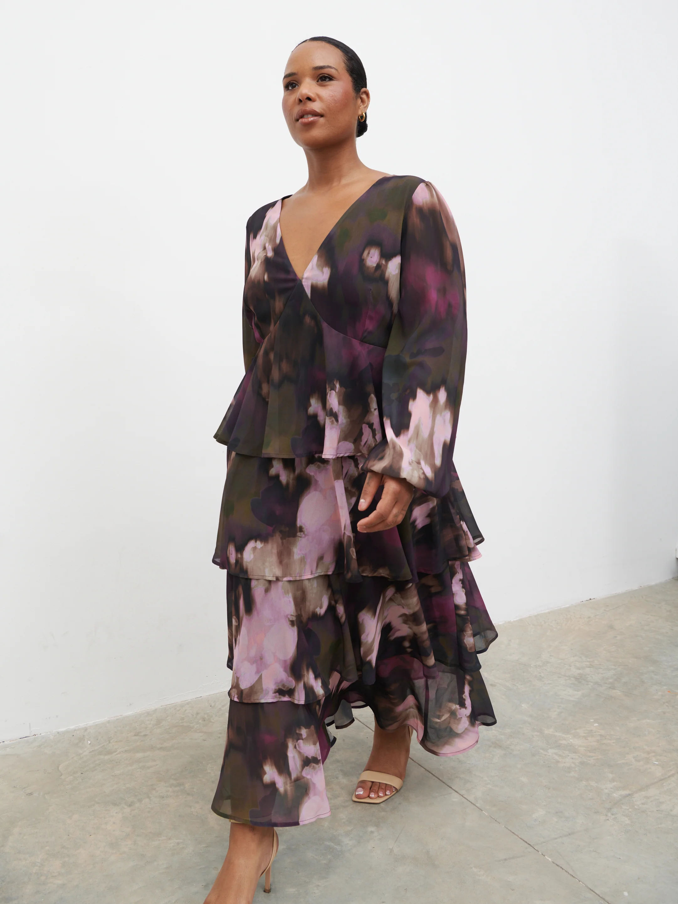 Ashton Ruffle Midi Dress Curve - Purple and Khaki Ombre - Image 5