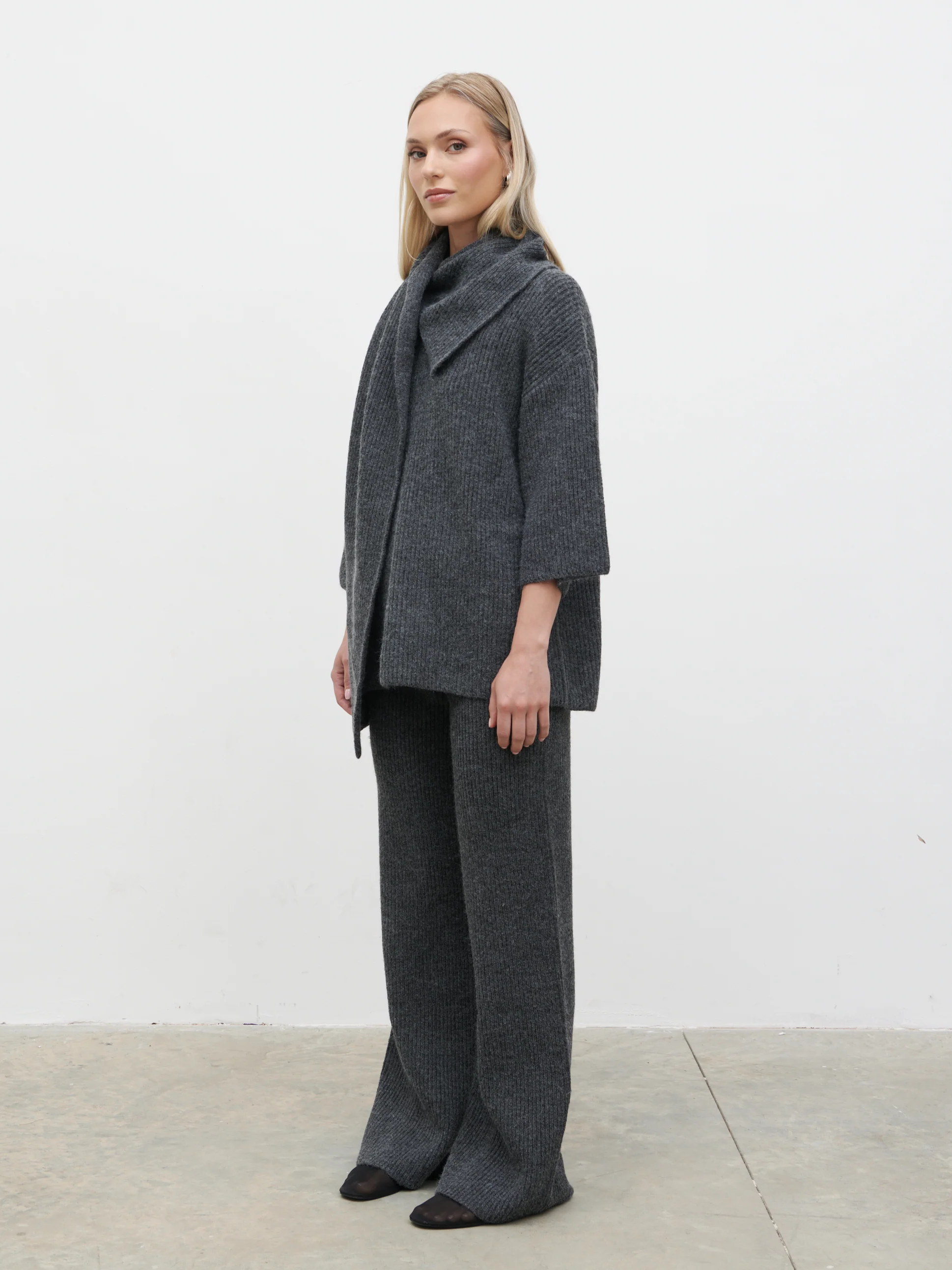 Beautrix Knit Straight Leg Trousers - Charcoal - Image 6