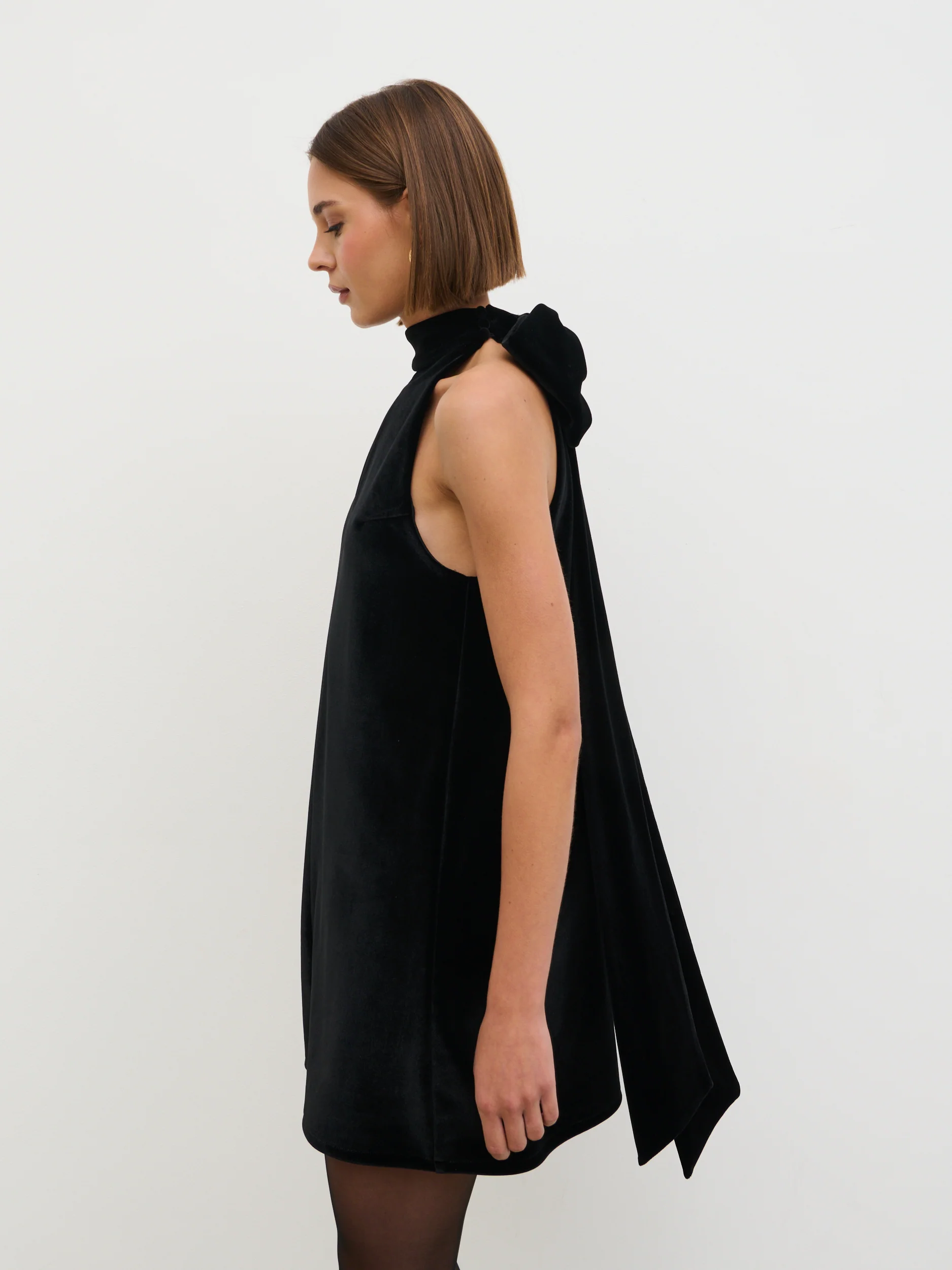 Bella Bow Velvet Mini Dress - Black - Image 5
