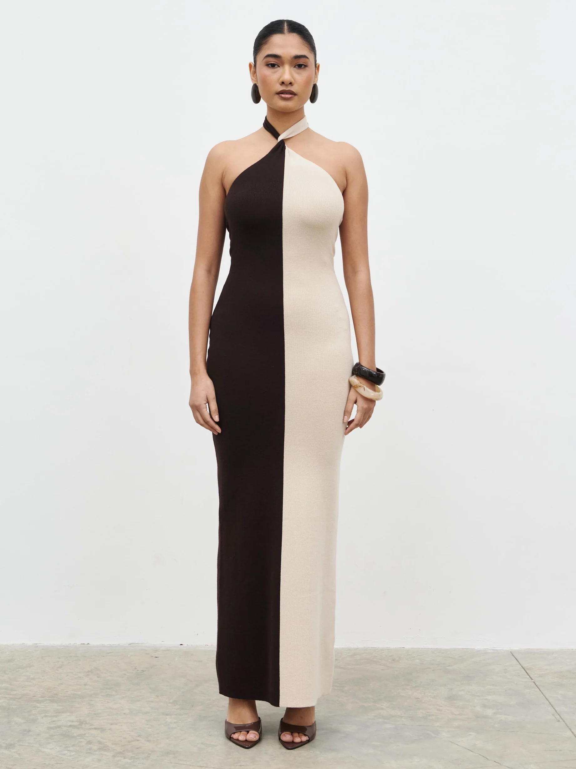 Berkley Contrast Knit Maxi Dress - Beige and Chocolate Brown - Image 4