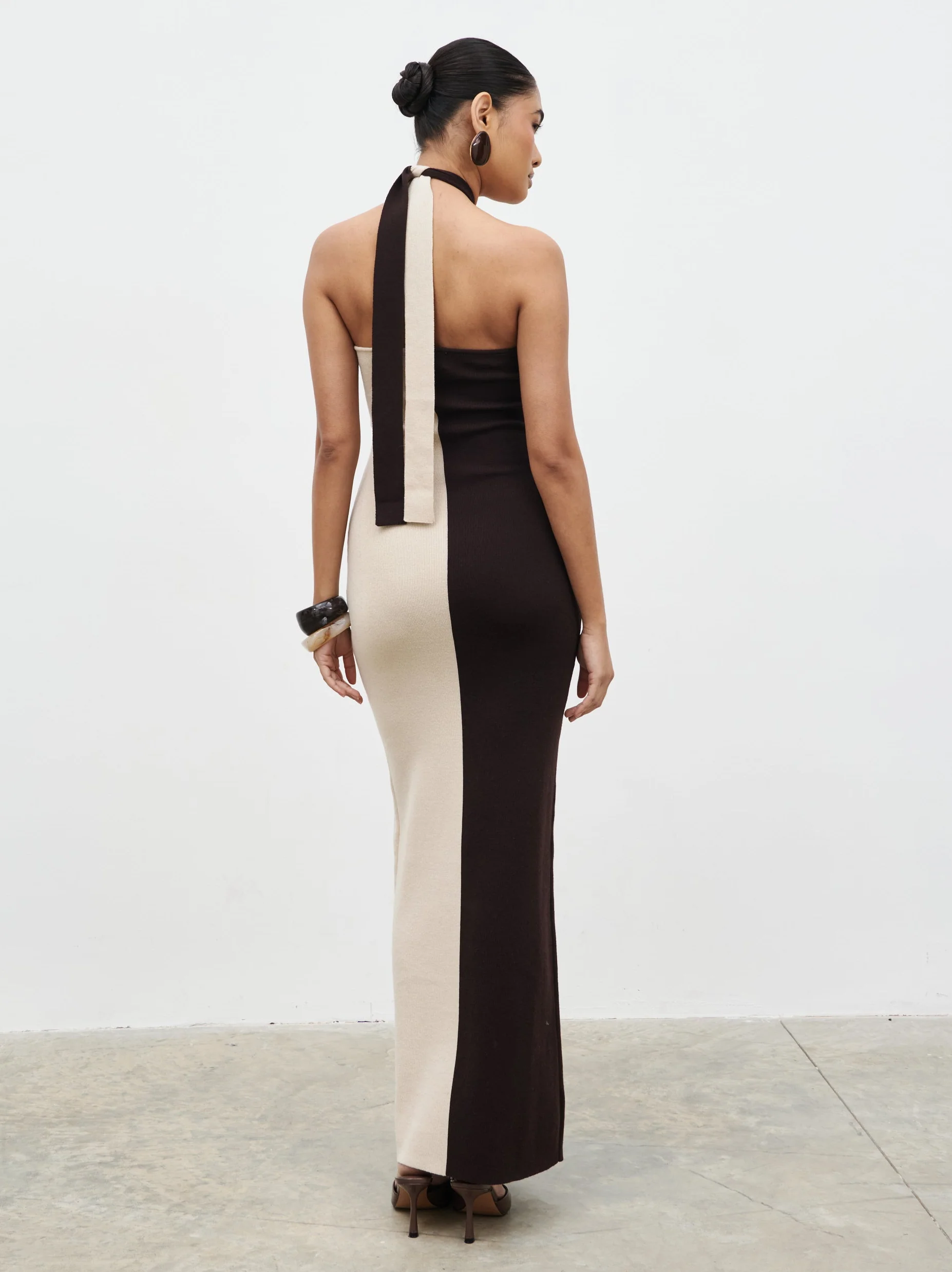 Berkley Contrast Knit Maxi Dress - Beige and Chocolate Brown - Image 7