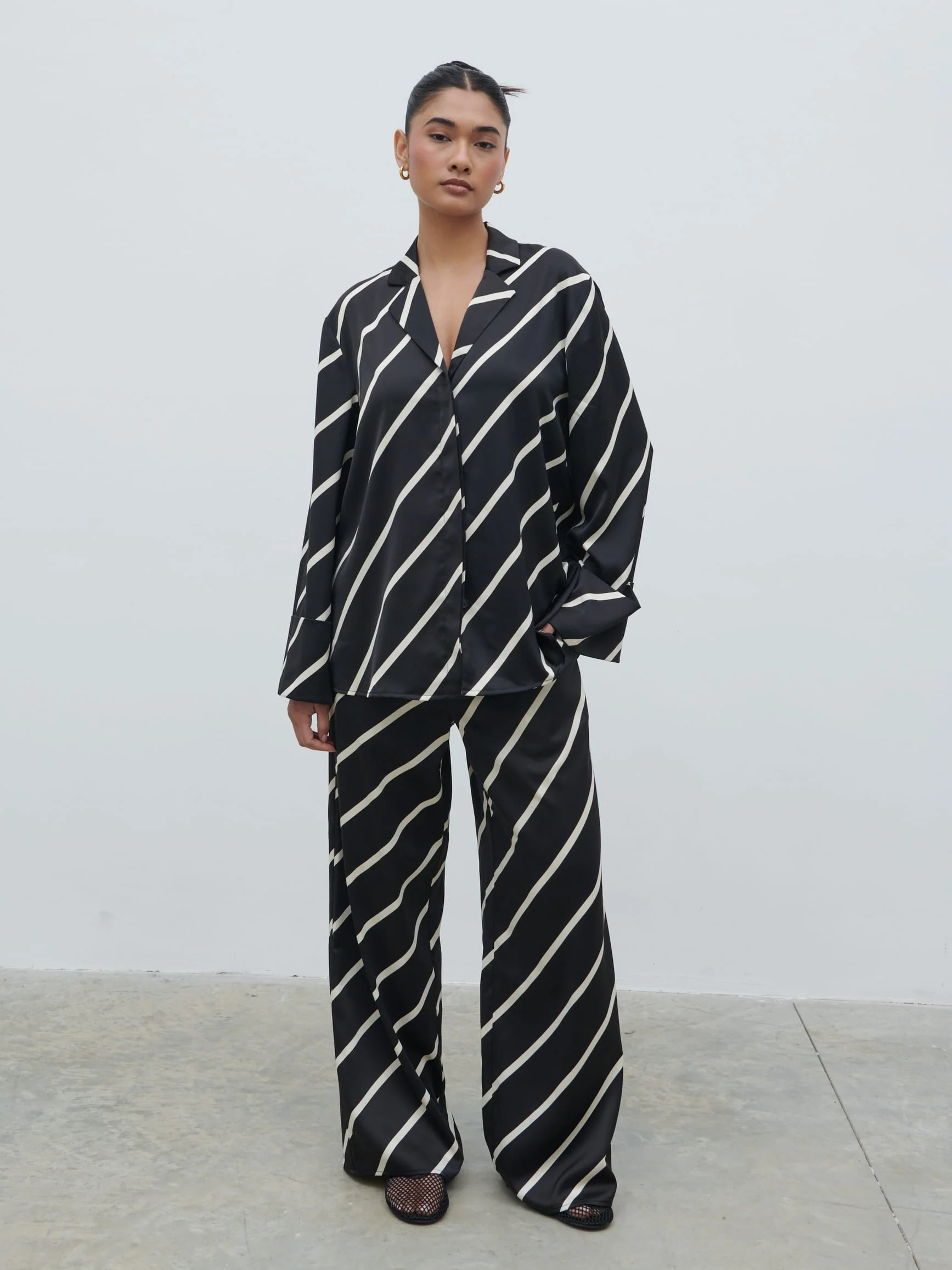 Bobbi Relaxed Shirt - Black Asymmetric Stripe - Image 2