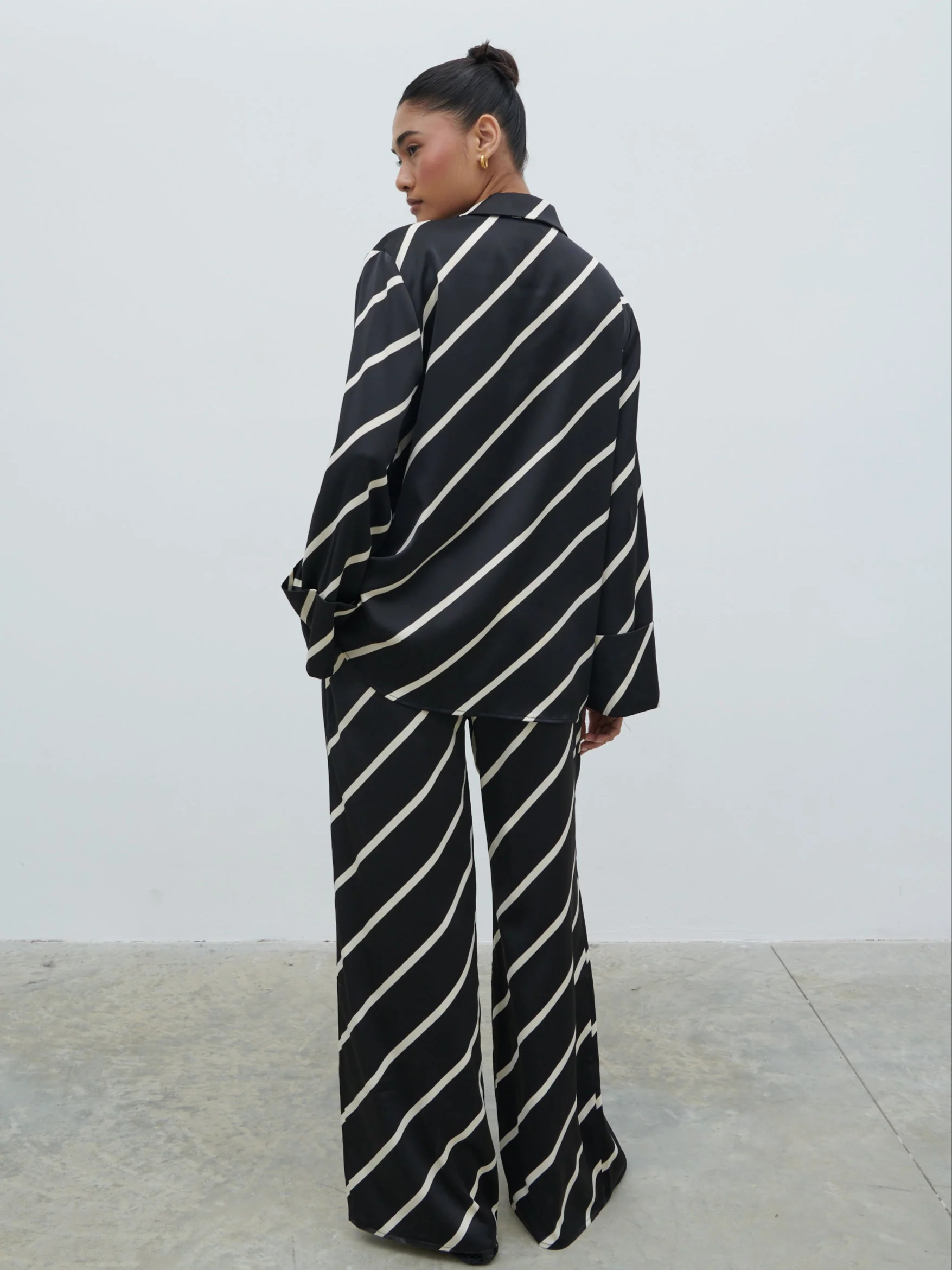 Bobbi Relaxed Shirt - Black Asymmetric Stripe - Image 8