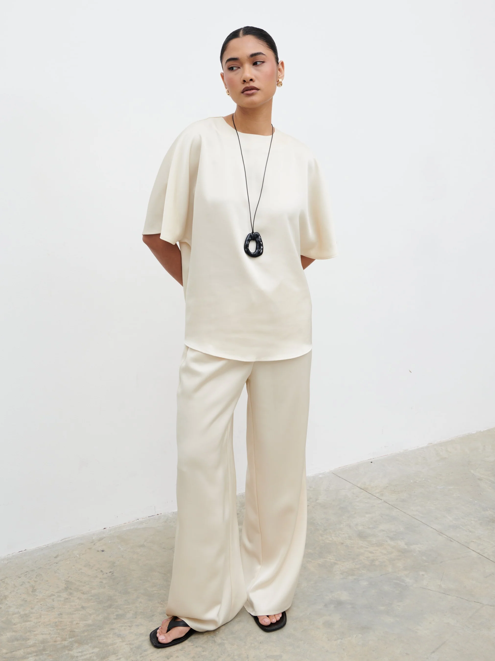 Breya Boxy Satin T-shirt - Oyster - Image 4
