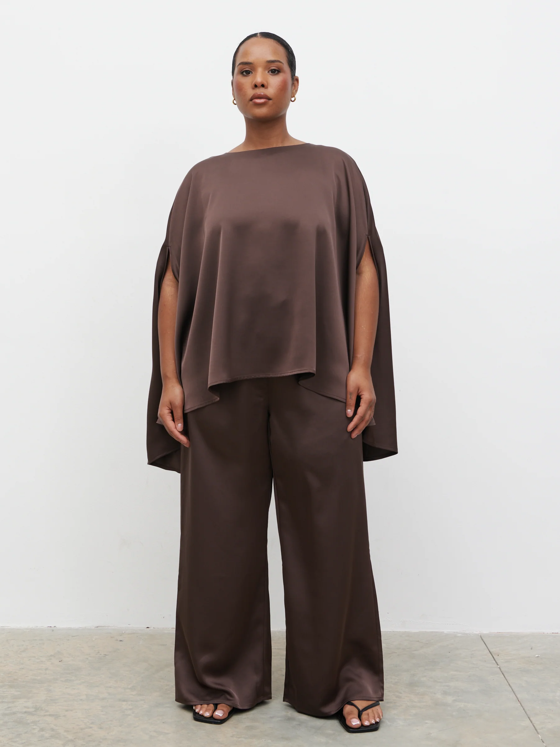 Breya Satin Drawstring Trousers Curve - Chocolate Brown - Image 6