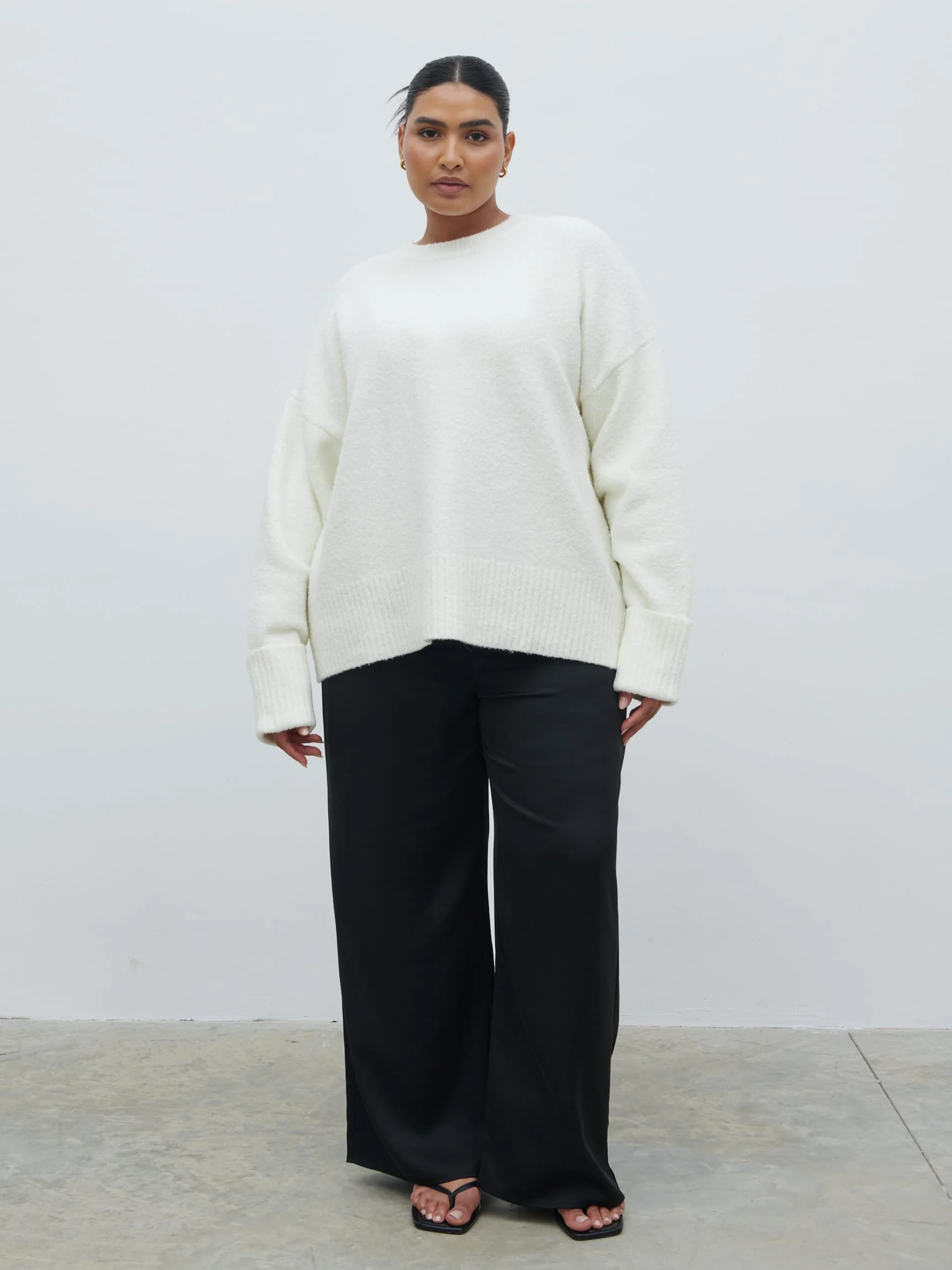 Breya Satin Drawstring Trousers Curve - Black - Image 4