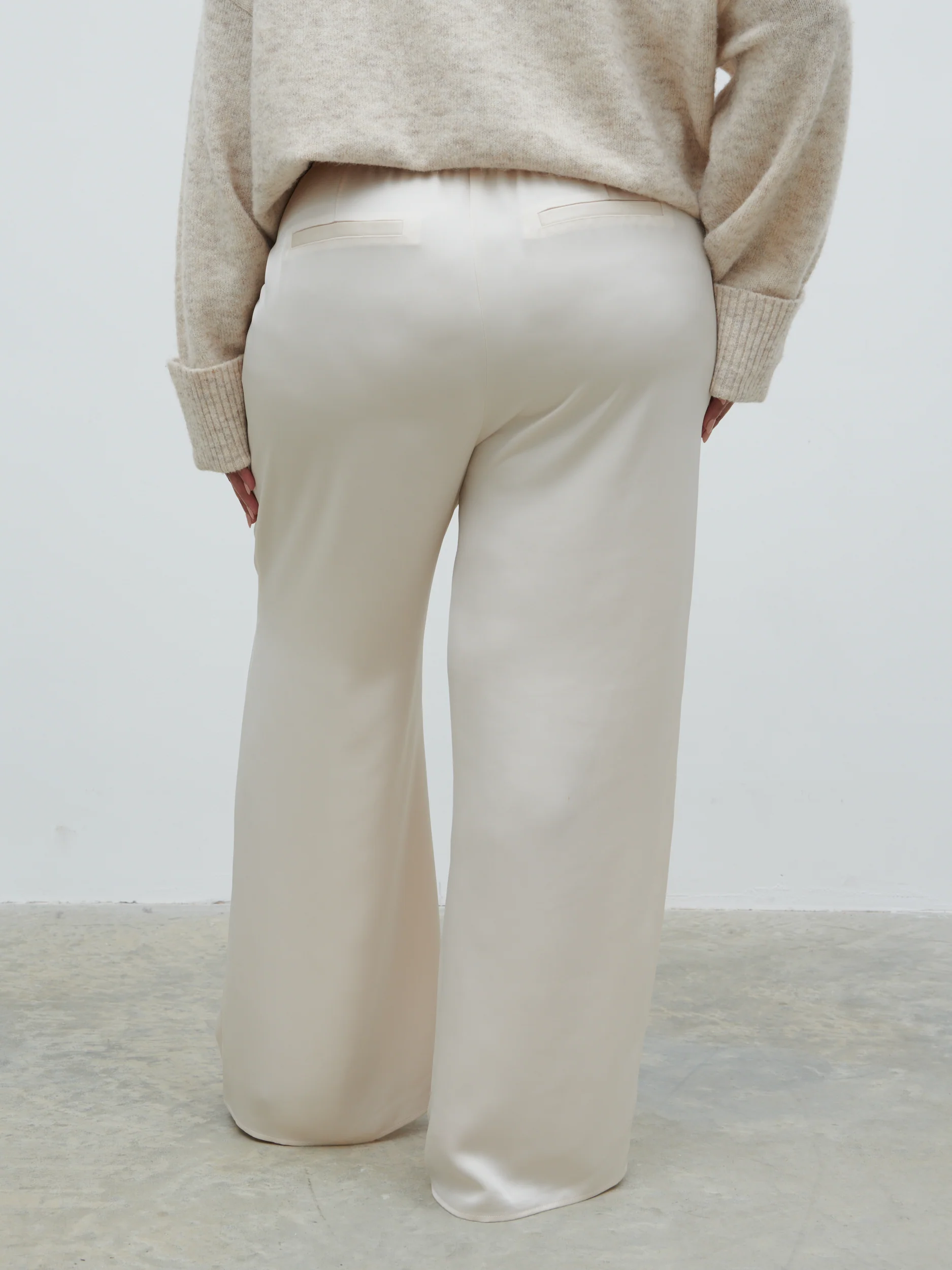 Breya Satin Drawstring Trousers Curve - Oyster - Image 6