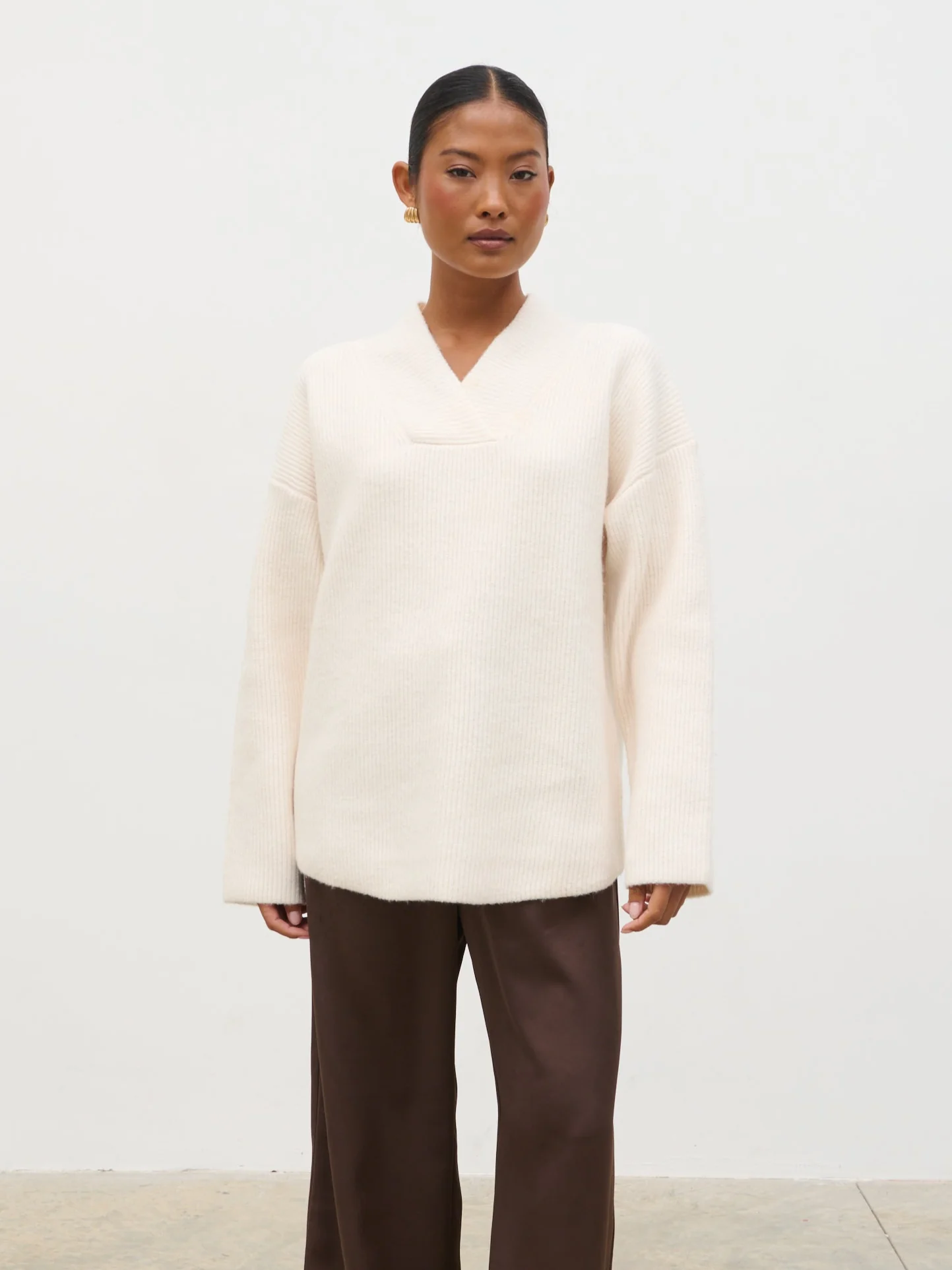Briana Chunky V-Neck Knit Jumper - Cream - Image 5
