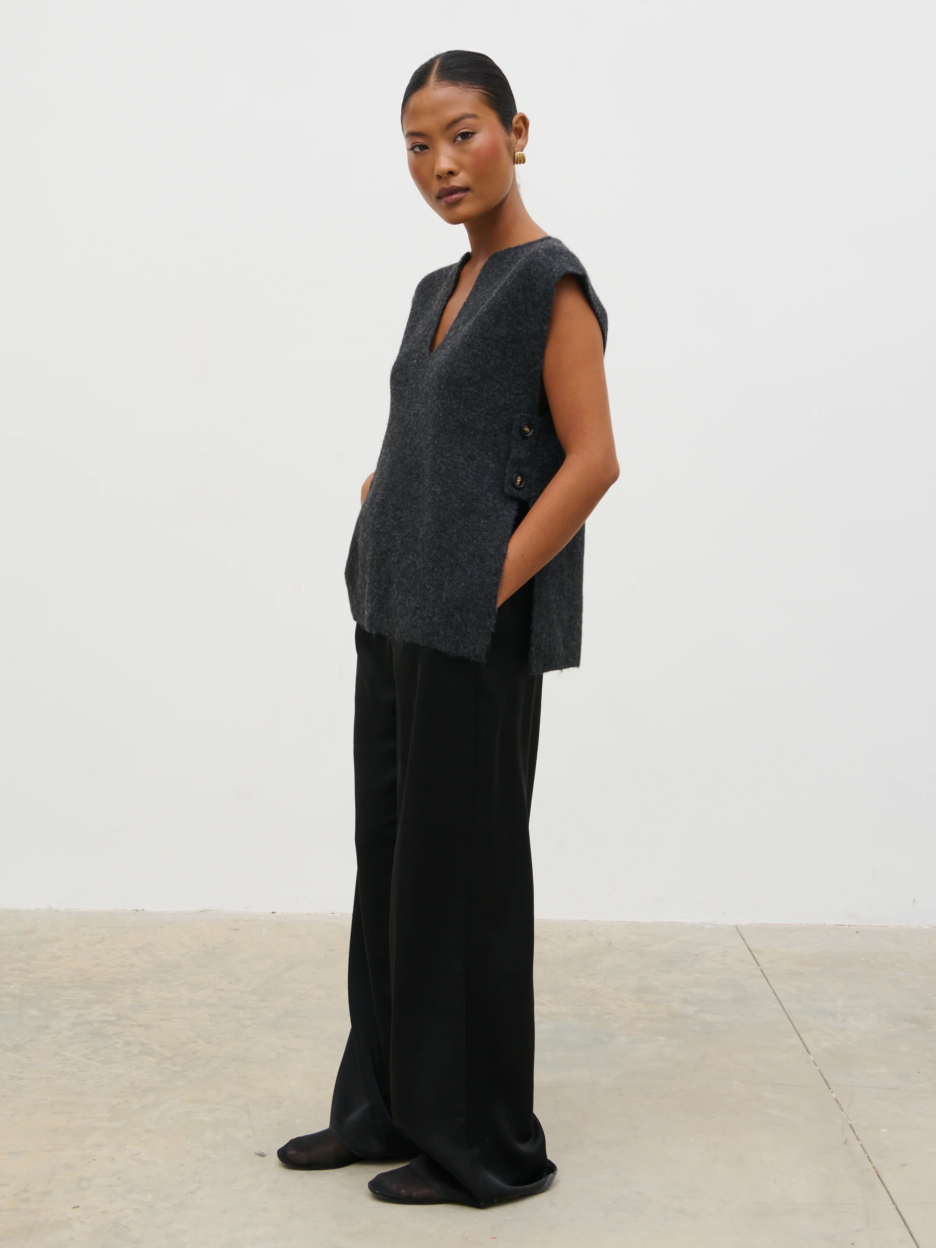 Cadence Knit Tabbard Vest - Charcoal - Image 4