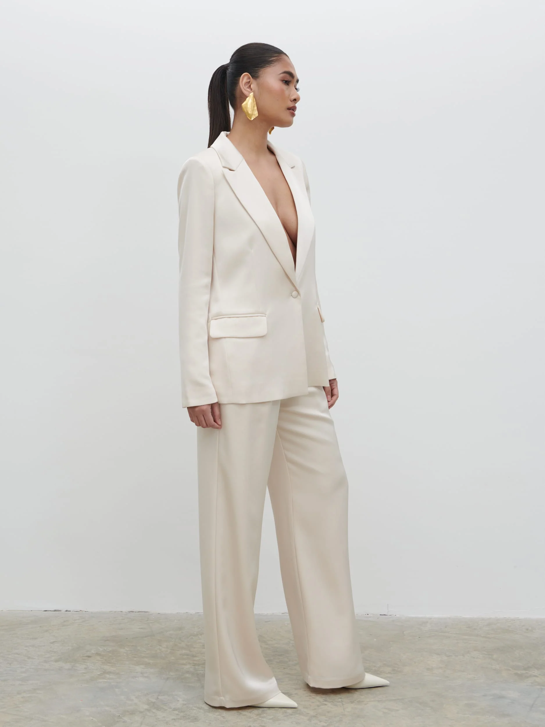 Callie Satin Suit Jacket - Ivory - Image 5