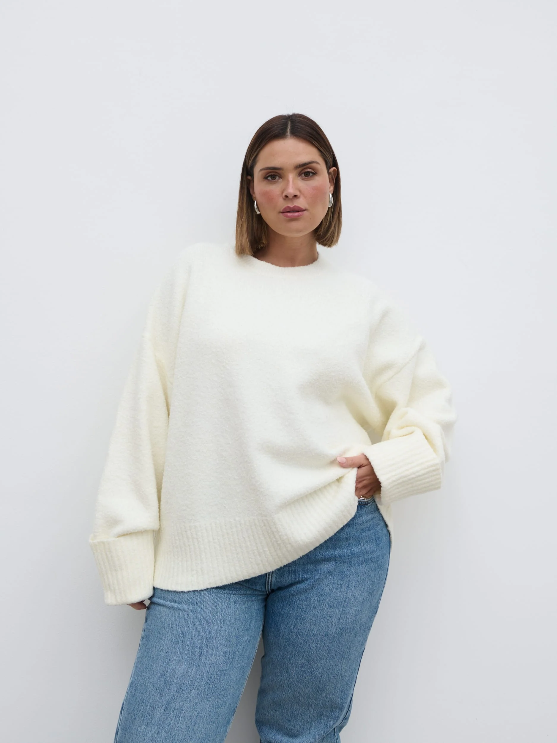 Camille Oversized Borg Jumper - Cream - Image 5