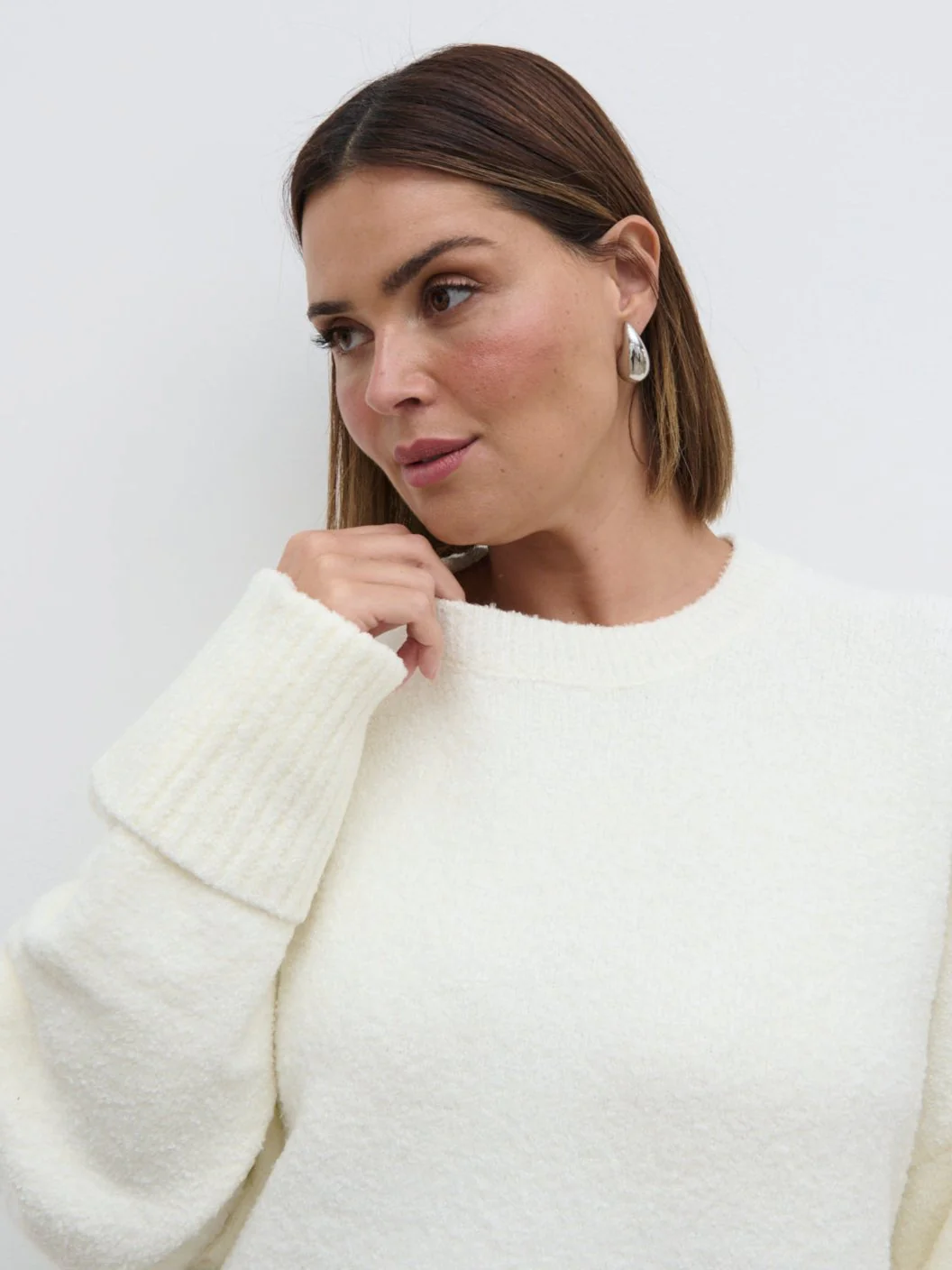 Camille Oversized Borg Jumper - Cream - Image 6