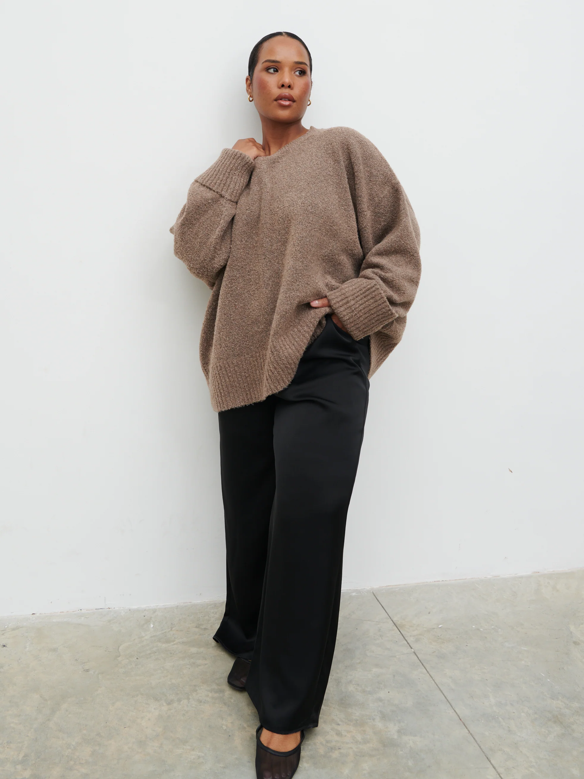 Camille Oversized Borg Jumper Curve - Mocha - Image 5