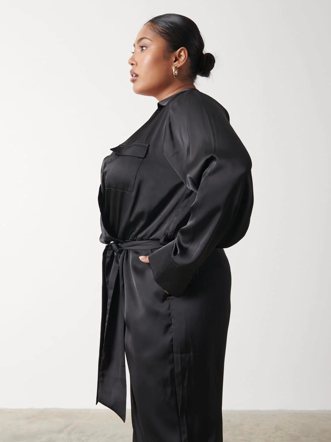 Carmen Satin Jumpsuit Curve - Black - Image 3