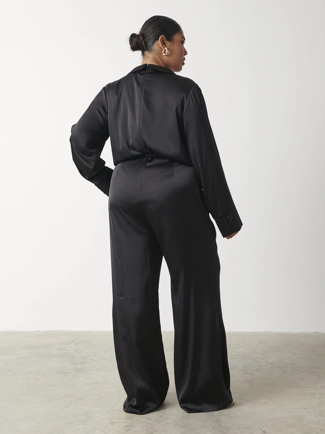 Carmen Satin Jumpsuit Curve - Black - Image 4