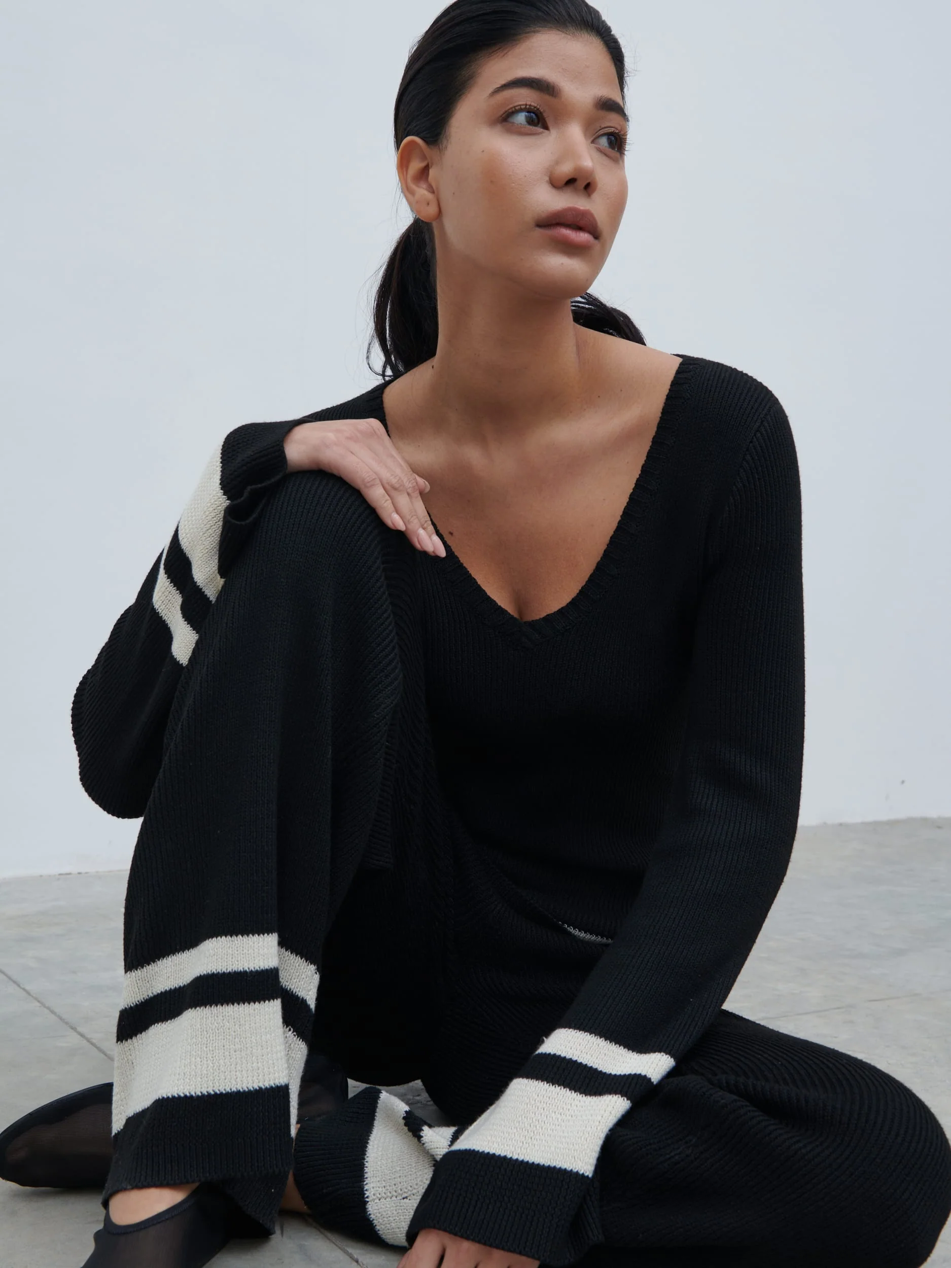 Cassie Contrast Knit Trousers - Black and Cream - Image 5