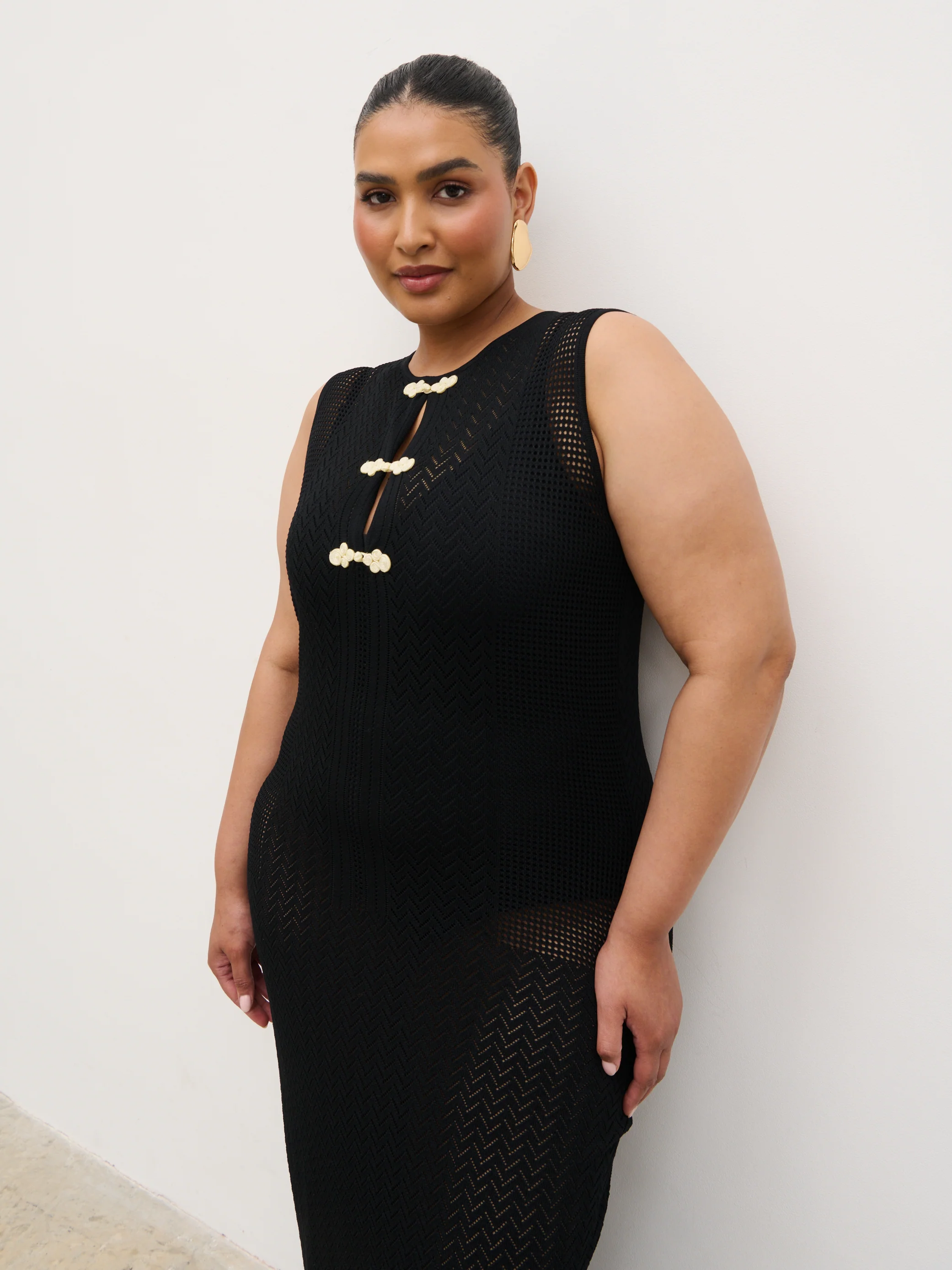 Celeste Knit Maxi Dress Curve - Black and Cream - Image 4