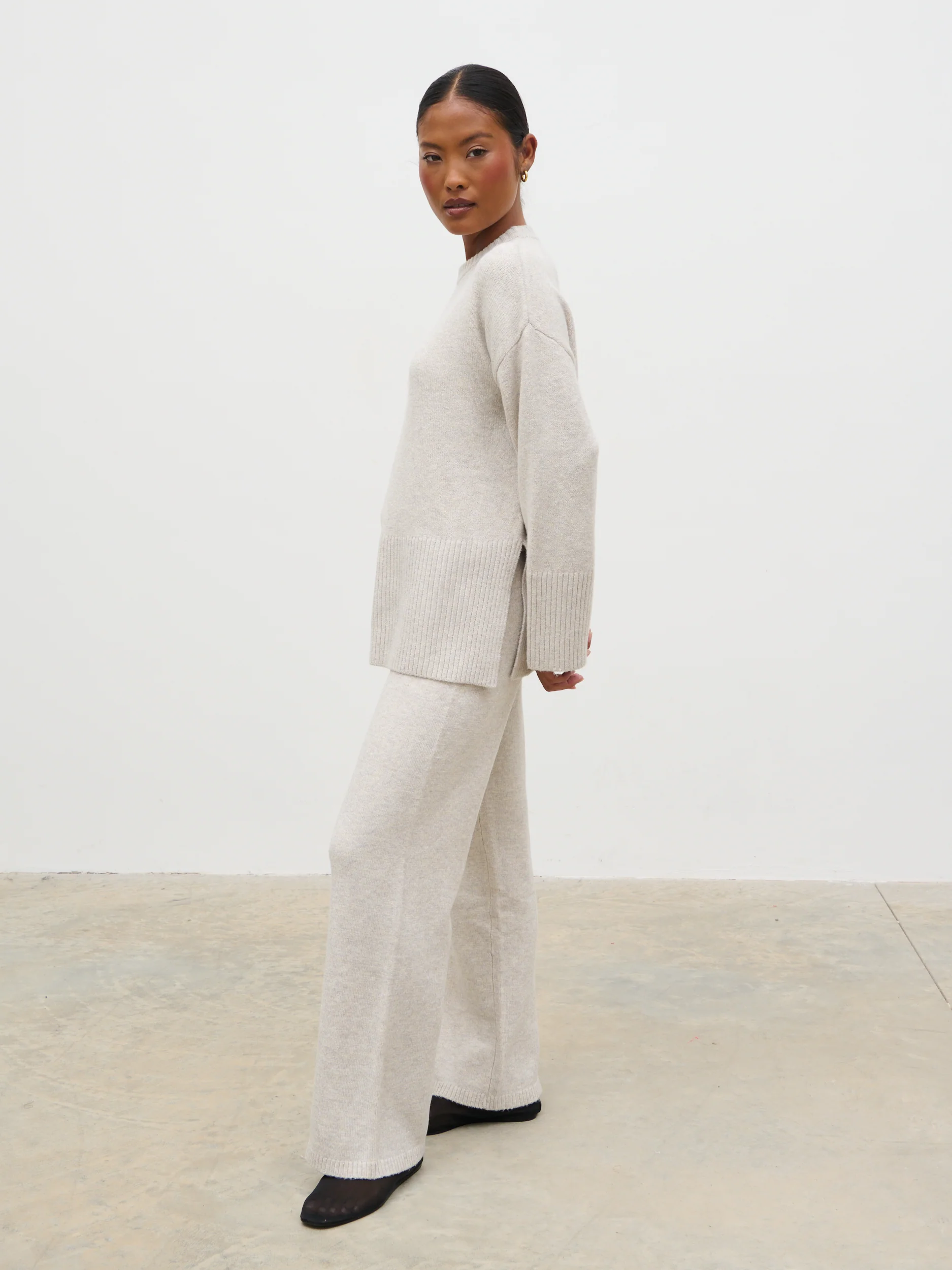 Chelsea Knit Trousers with Folded Waistband - Beige - Image 3