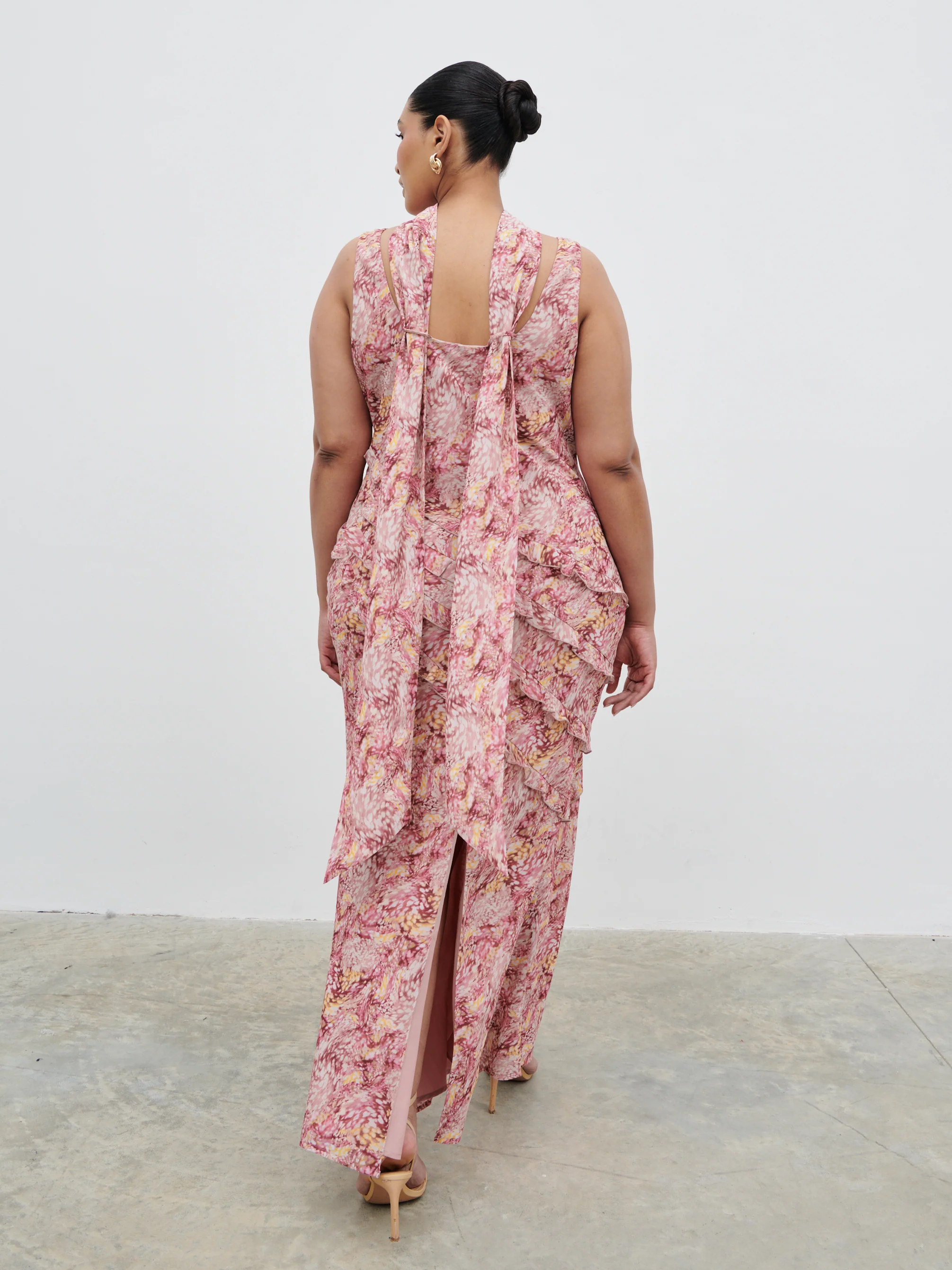 Constance Scarf Ruffle Maxi Dress Curve - Berry Multi Abstract - Image 2