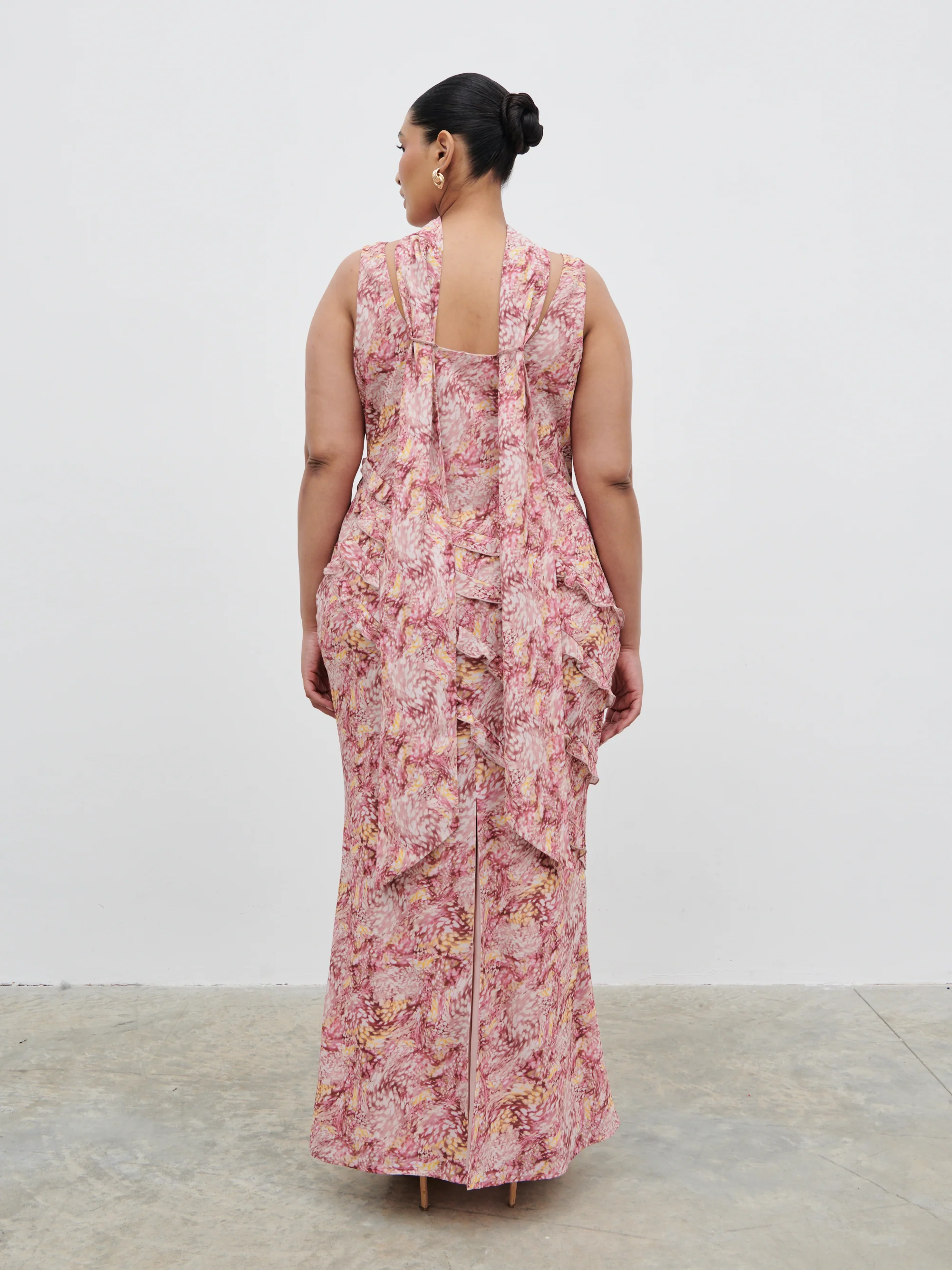 Constance Scarf Ruffle Maxi Dress Curve - Berry Multi Abstract - Image 5