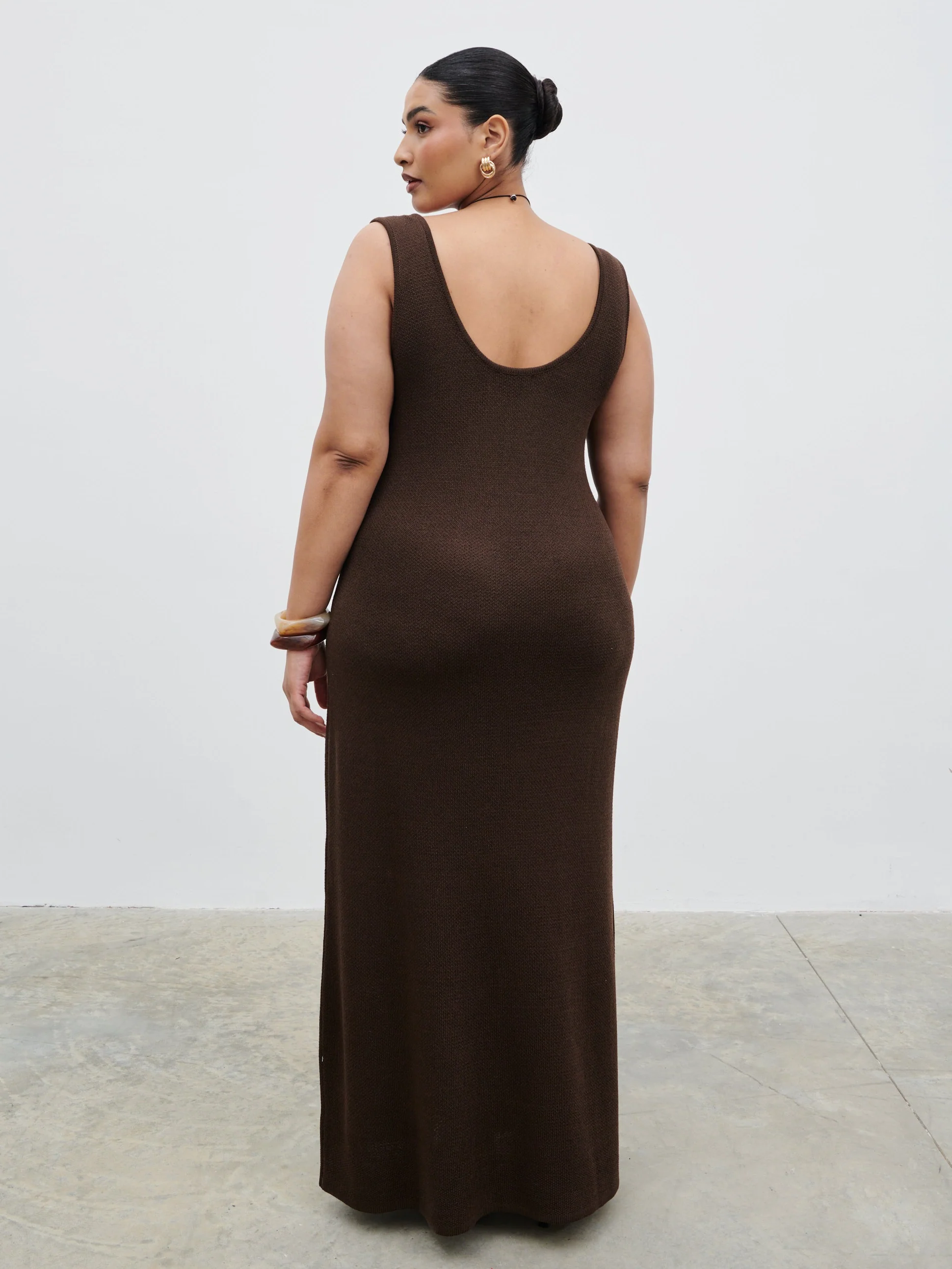 Dora Maxi Dress Curve - Chocolate Brown - Image 5