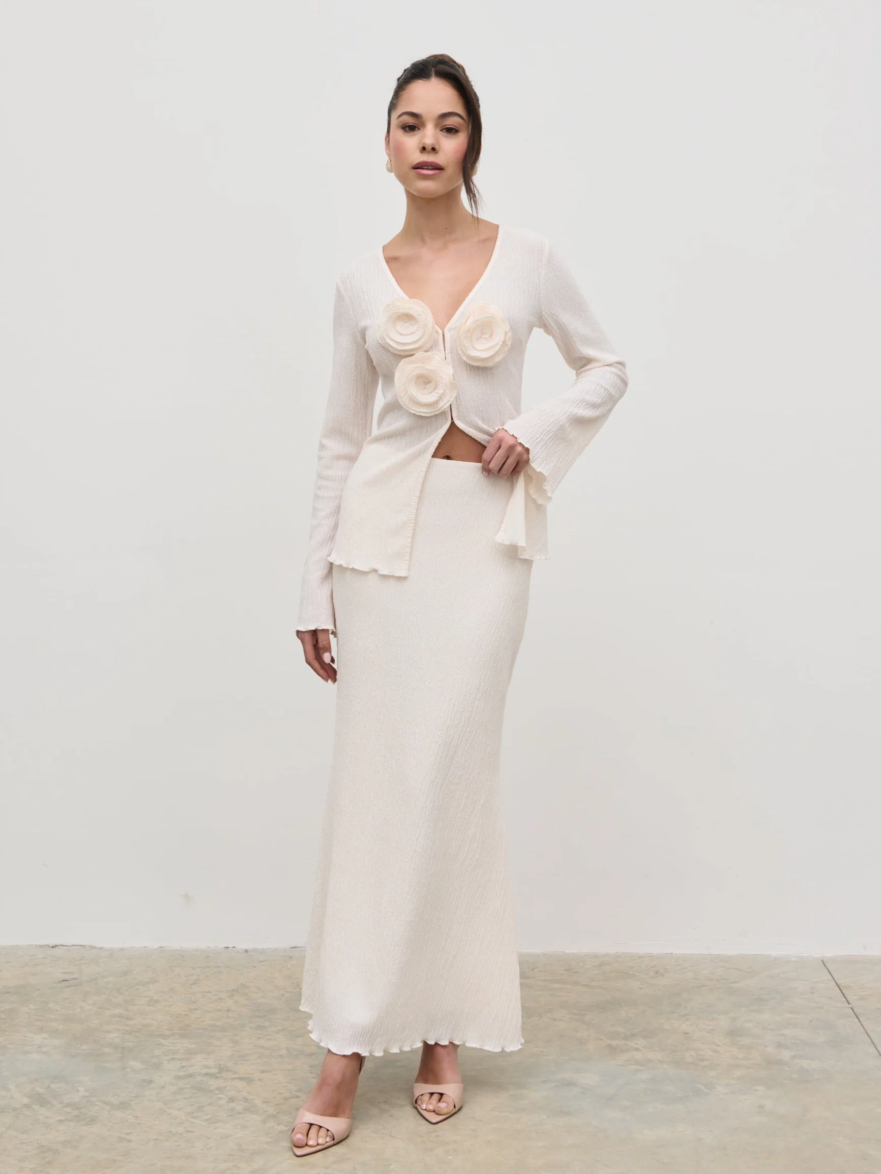 Evalina Crinkle Corsage Detail Top - Cream - Image 5