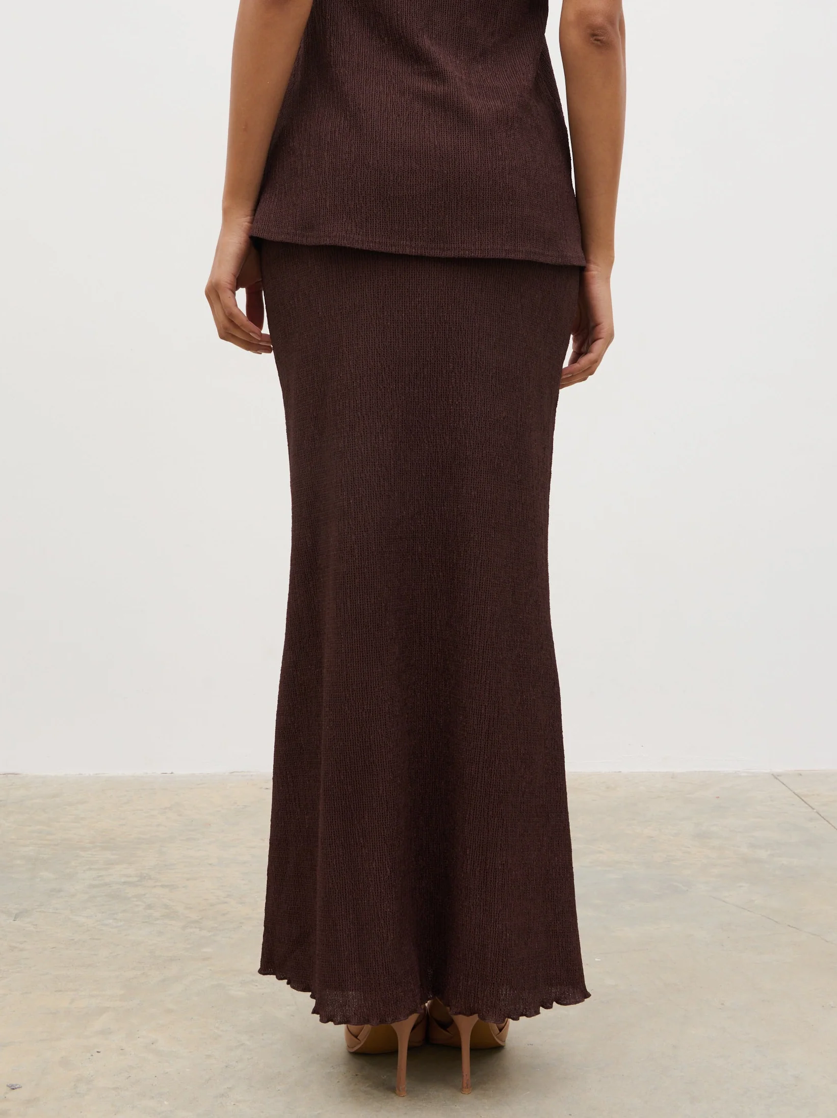 Evalina Crinkle Maxi Skirt - Brown - Image 6