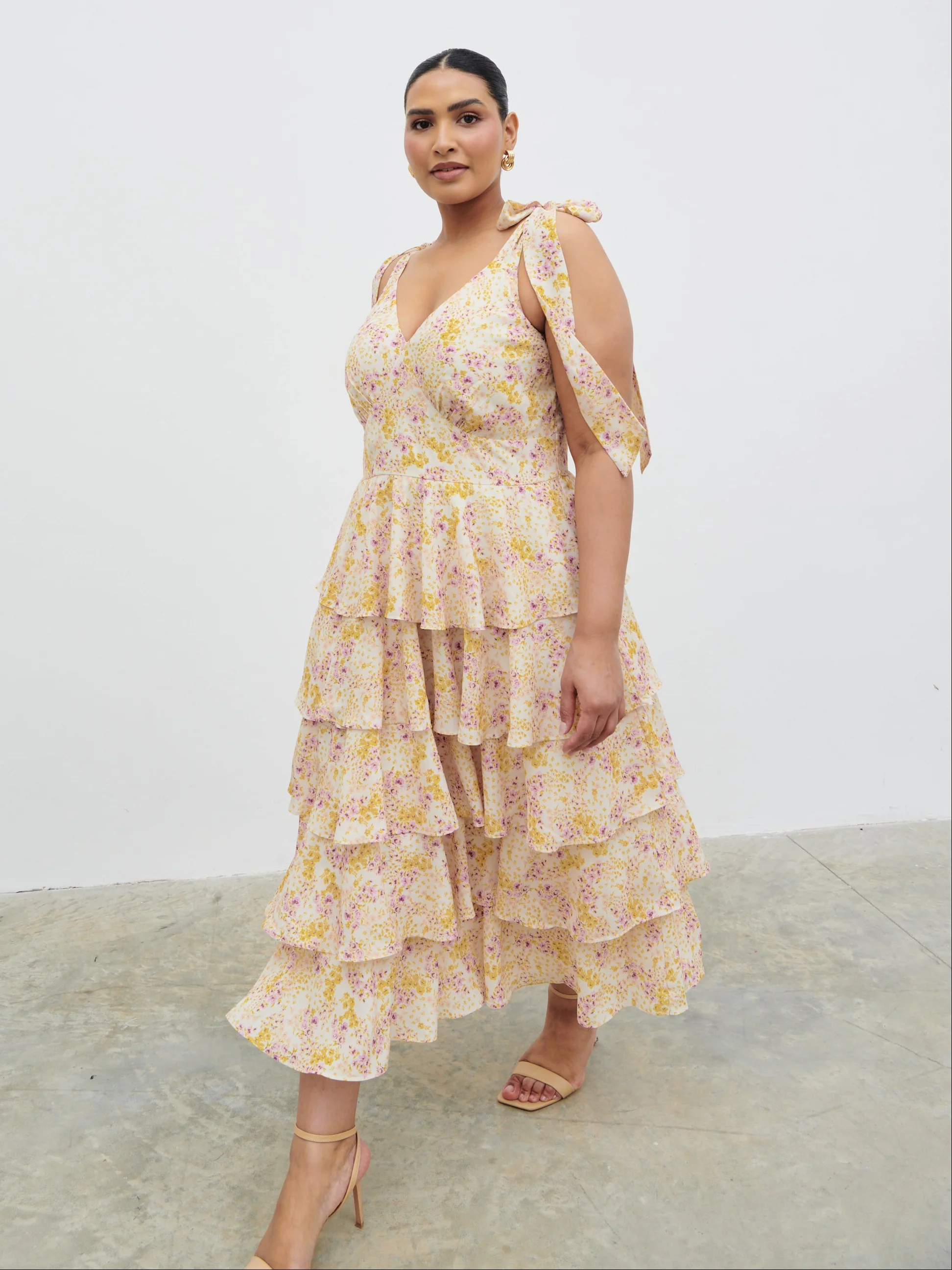 Fiore Tie Ruffle Midaxi Dress Curve - Ditsy Floral - Image 2