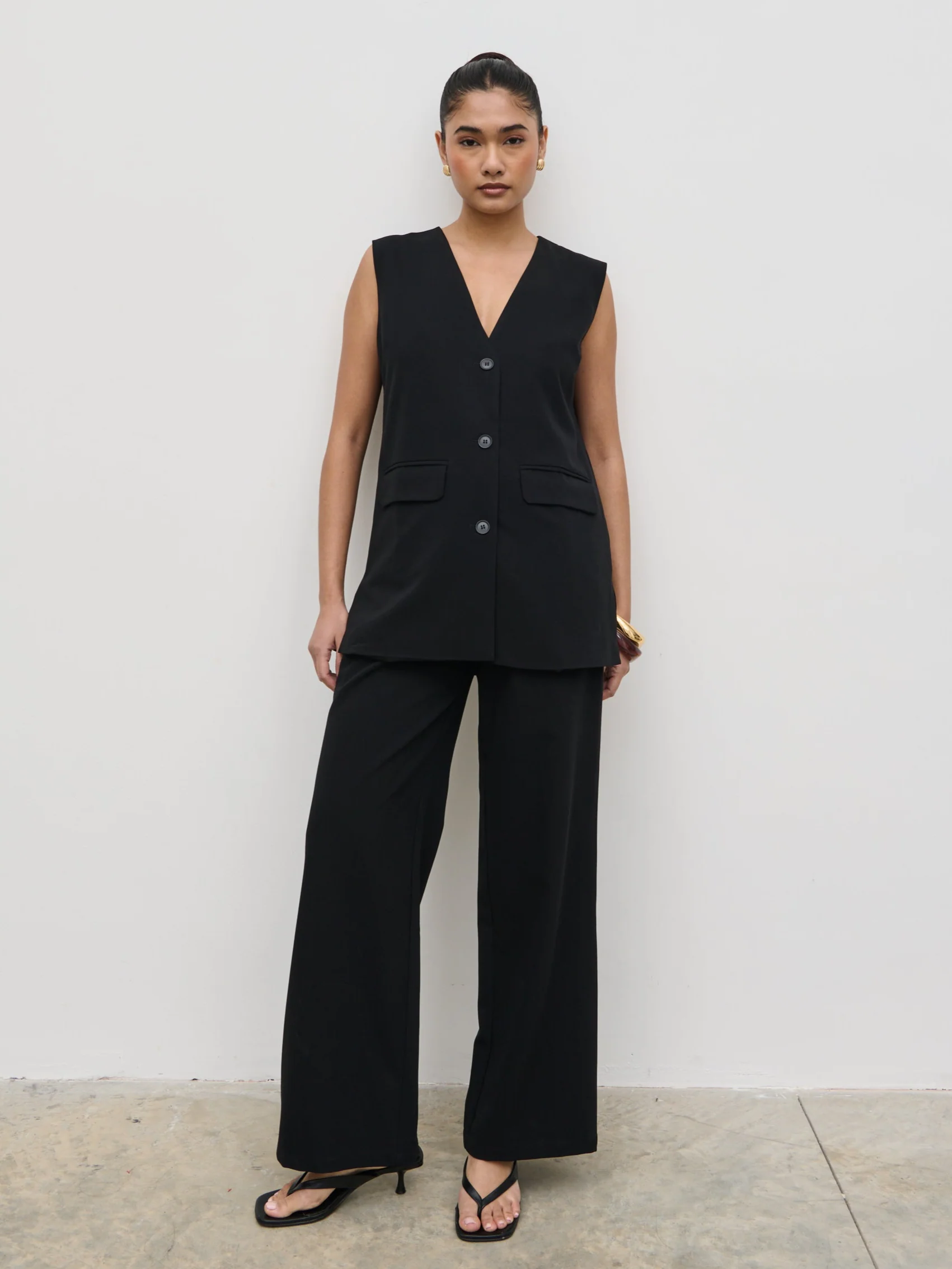 Harlee Sleeveless Waistcoat - Black - Image 3