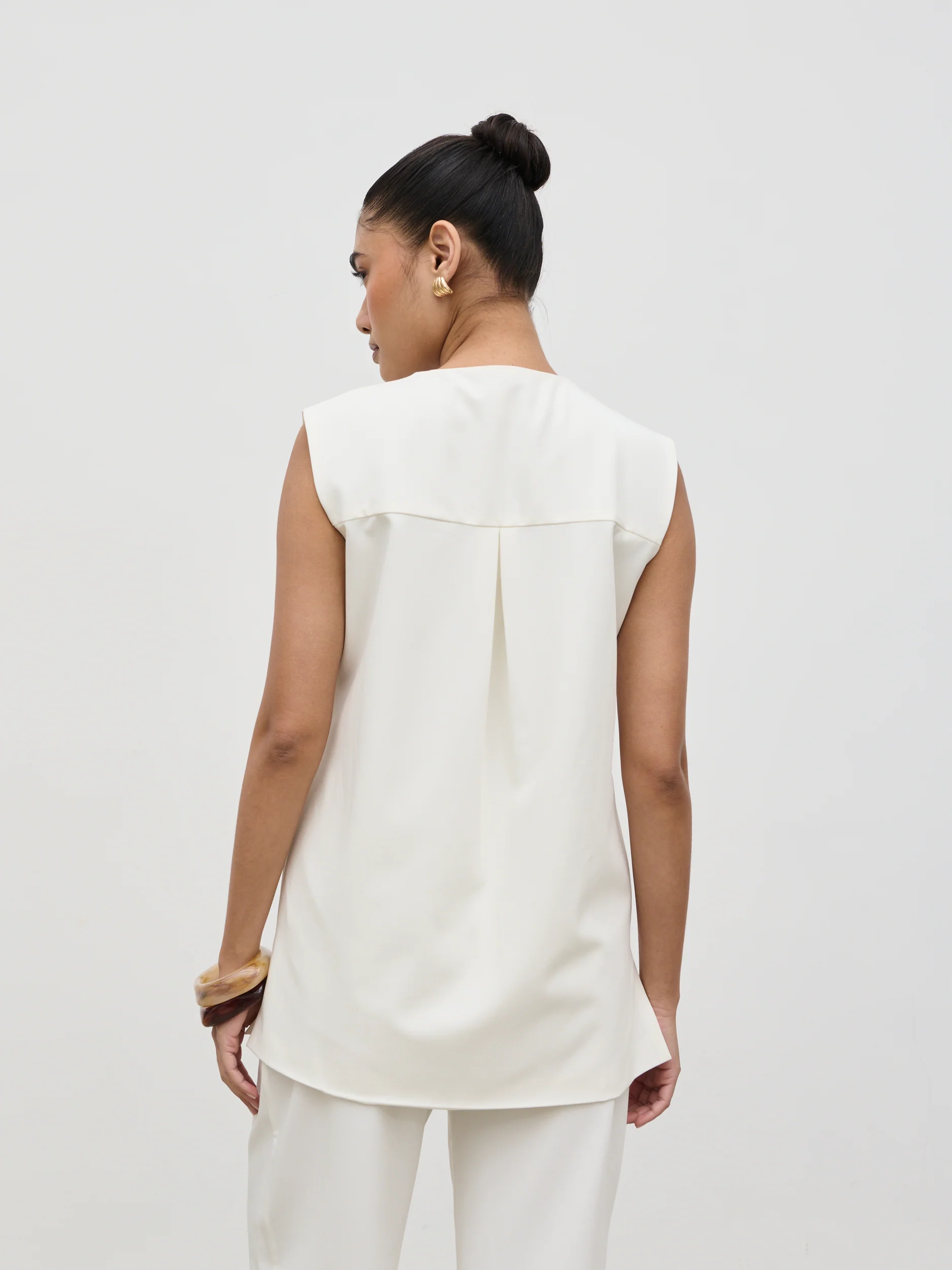 Harlee Sleeveless Waistcoat - Cream - Image 4