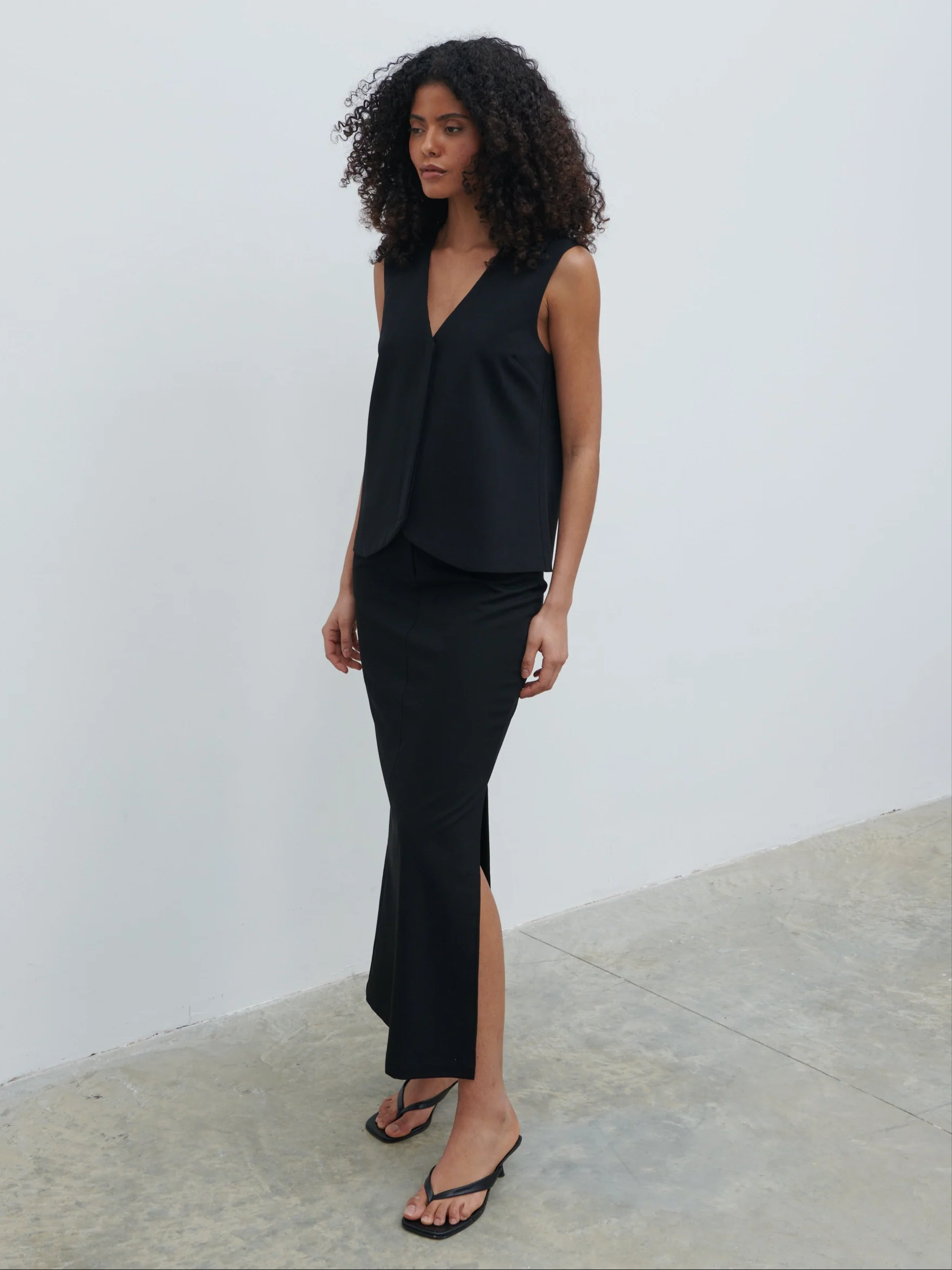 Harlee Tailored Midaxi Skirt - Black - Image 4