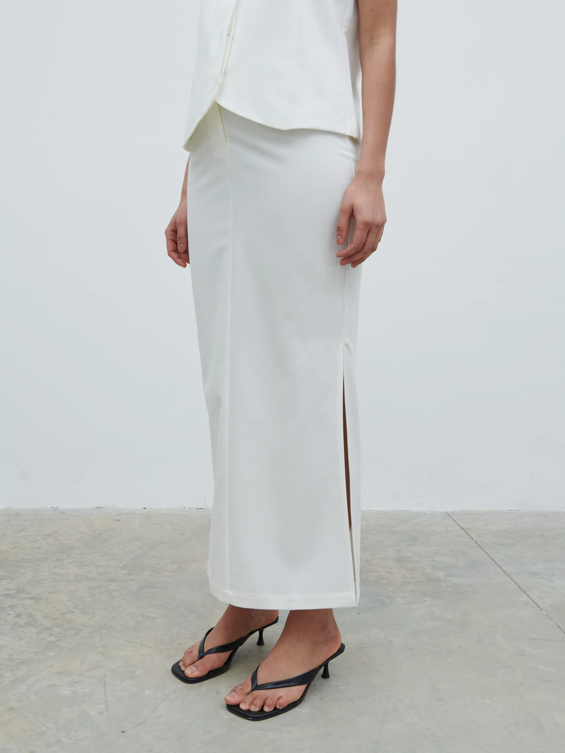 Harlee Tailored Midaxi Skirt - Cream - Image 3