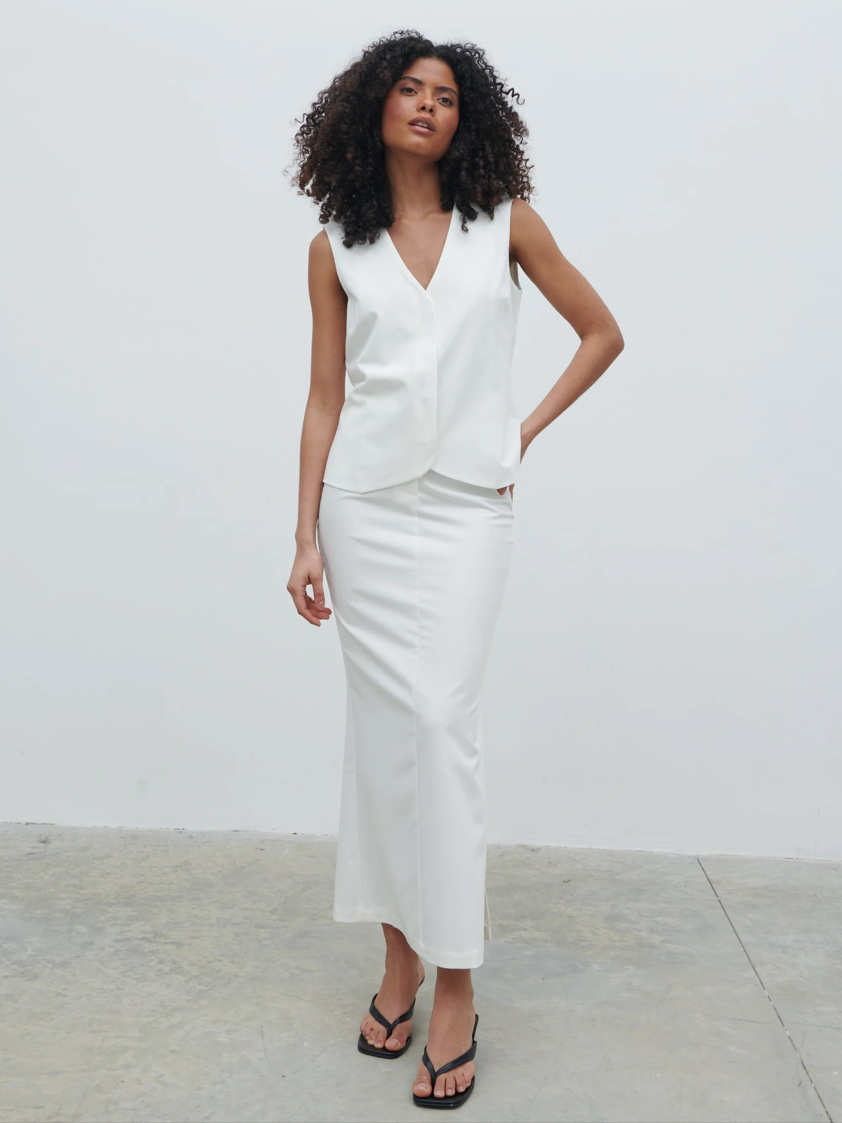 Harlee Tailored Midaxi Skirt - Cream - Image 4