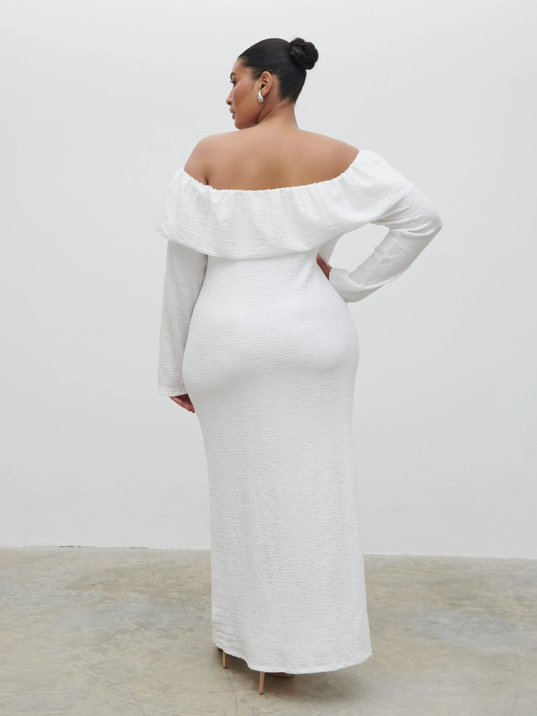 Hope Bardot Ruffle Jersey Maxi Dress Curve - Cream - Image 3