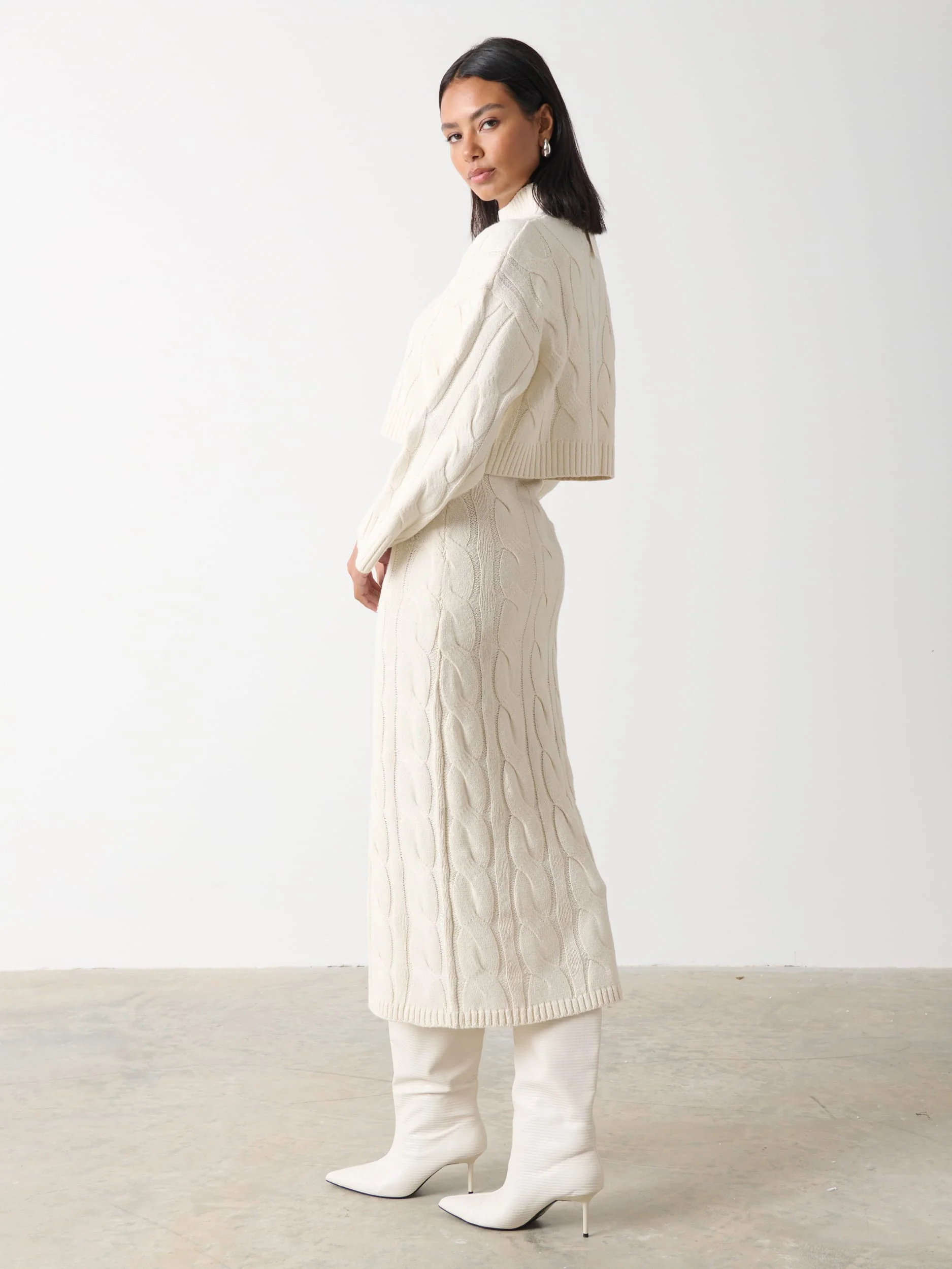 Hunter Cropped Cable Knit Jumper - Cream - Image 2
