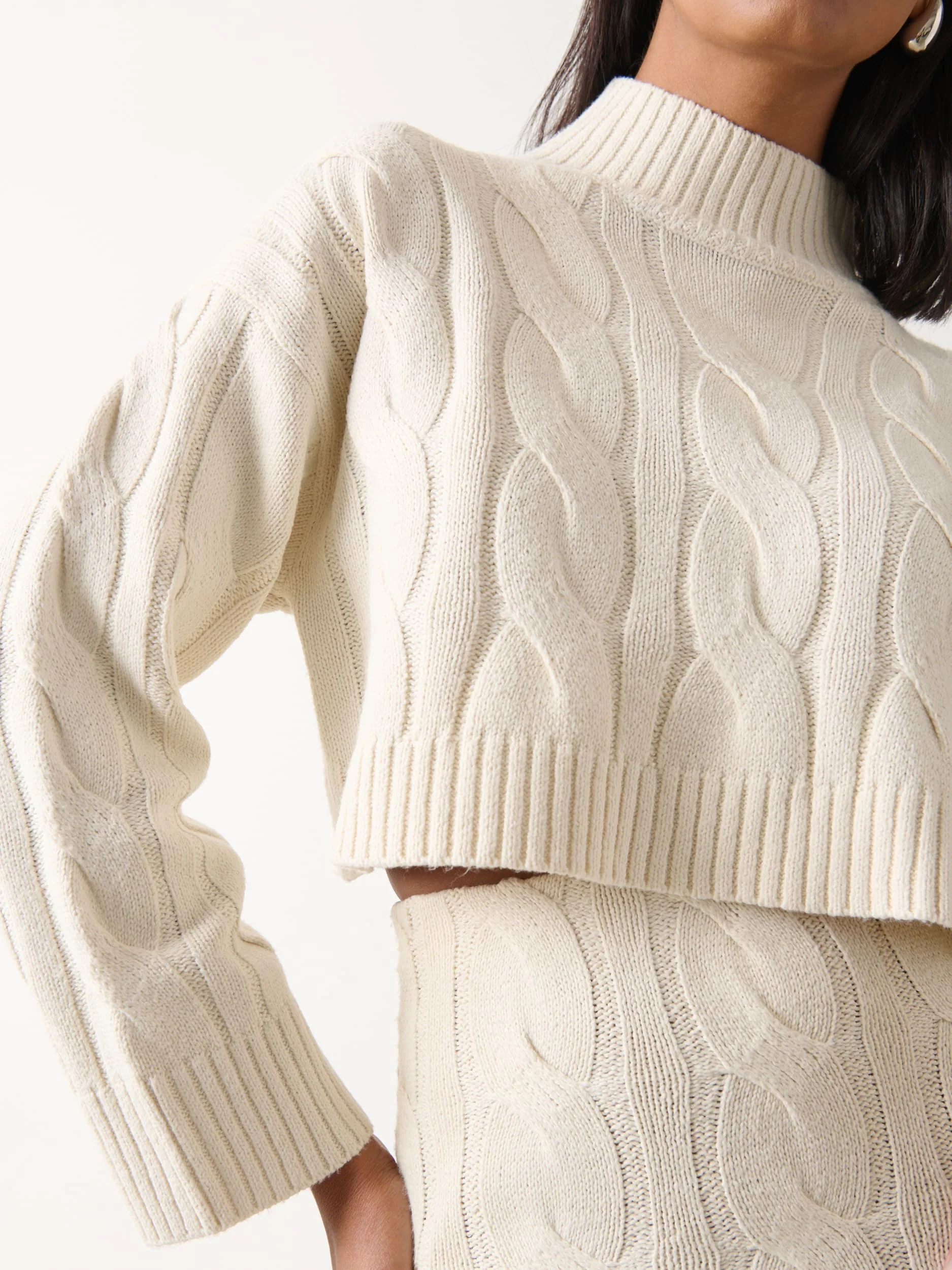 Hunter Cropped Cable Knit Jumper - Cream - Image 3