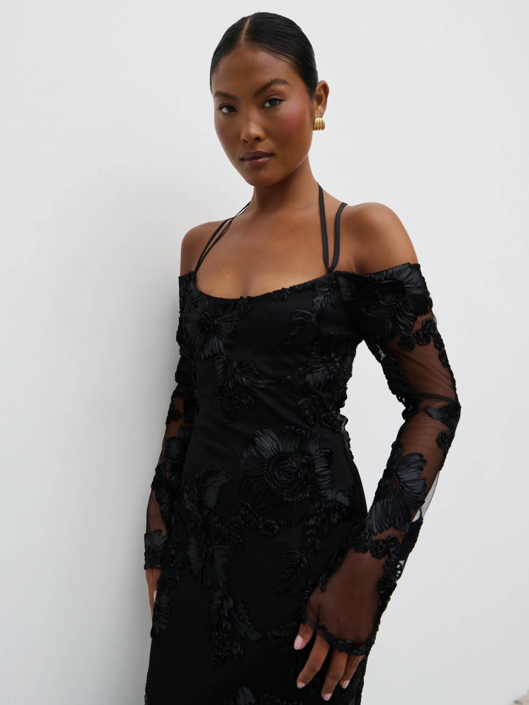 Jamila Cold Shoulder Maxi Dress - Black Jacquard Floral - Image 4