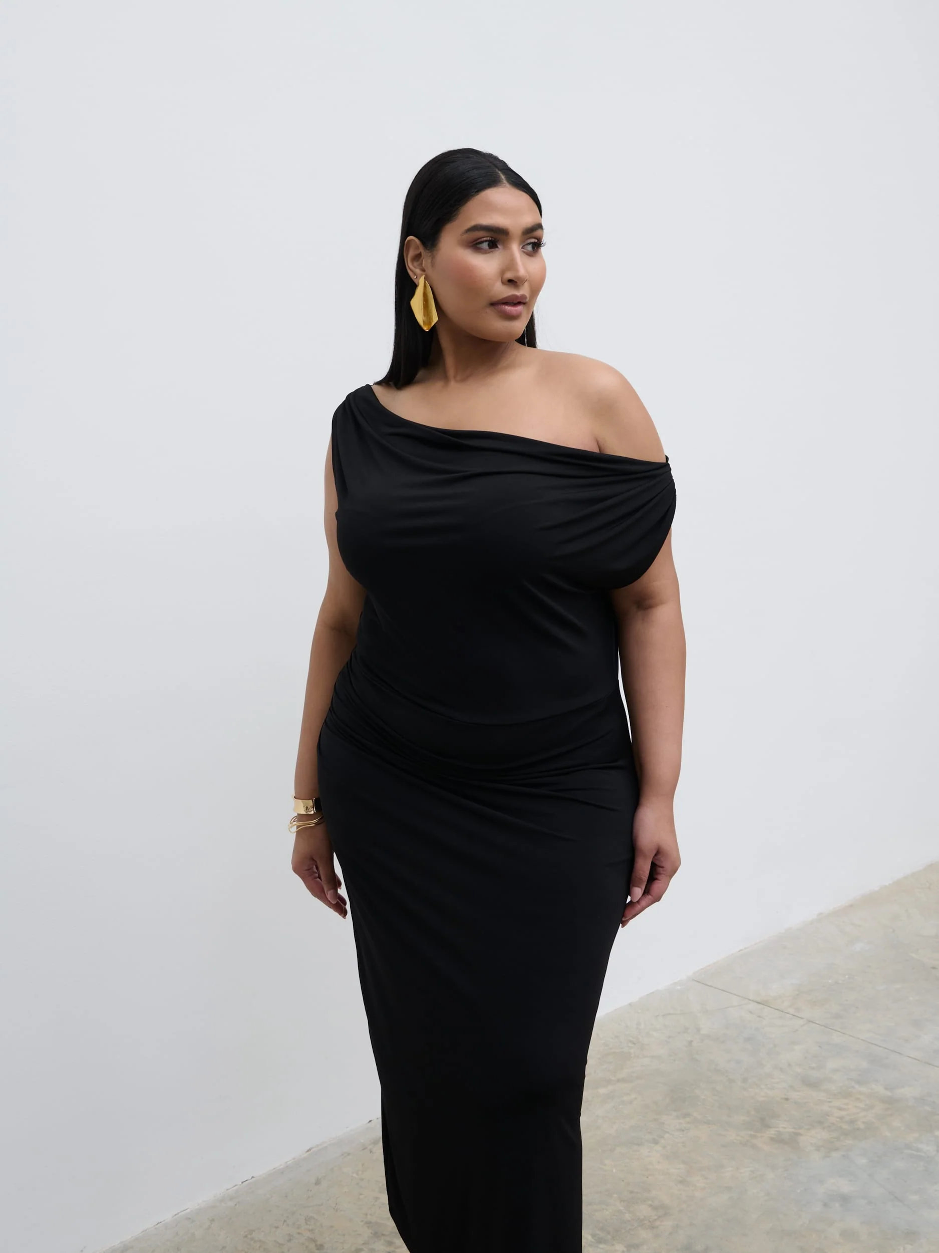 Janece Asymmetric Jersey Dress Curve - Black - Image 4