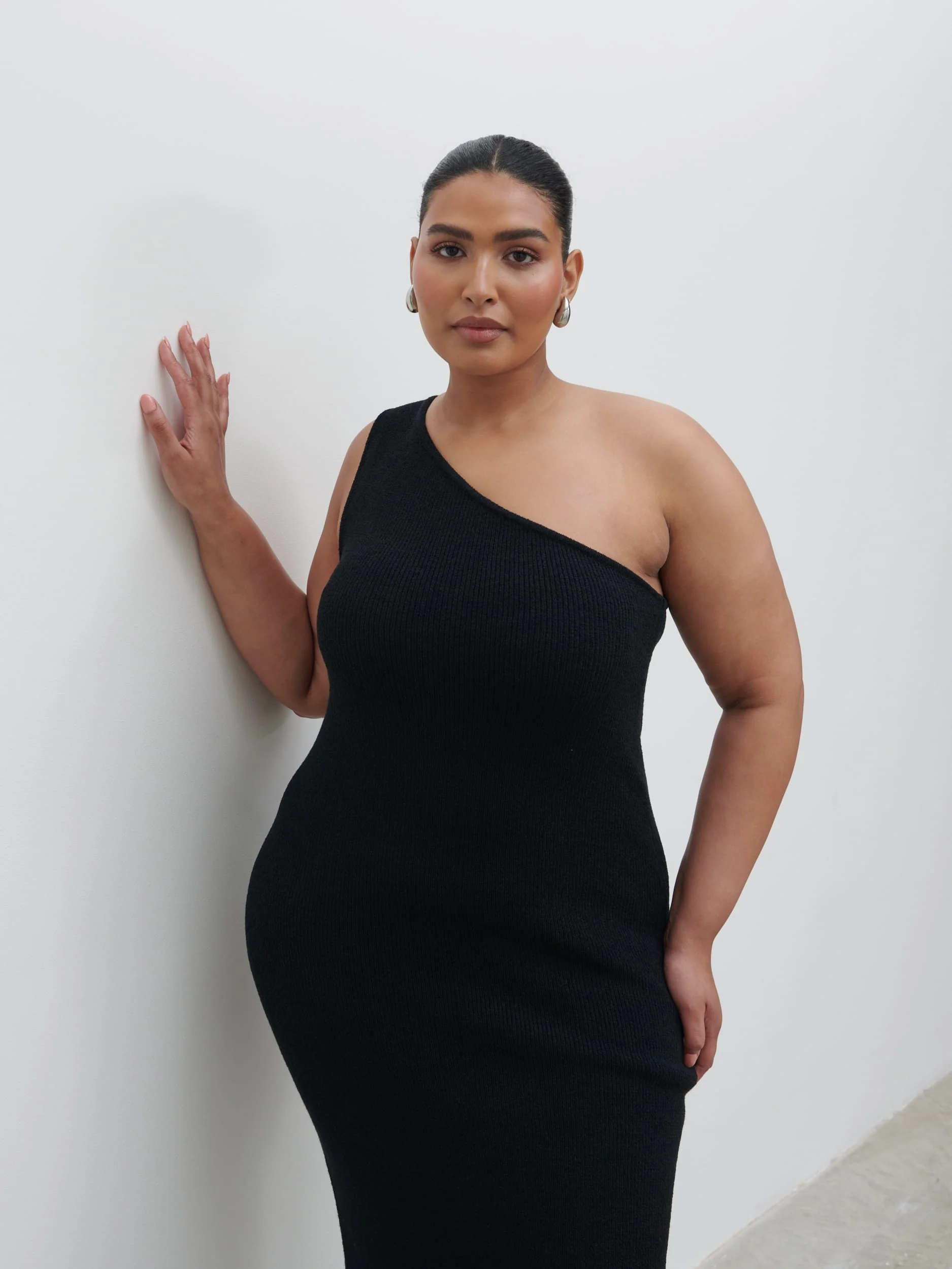 Juno One Shoulder Knit Maxi Dress Curve - Black - Image 3