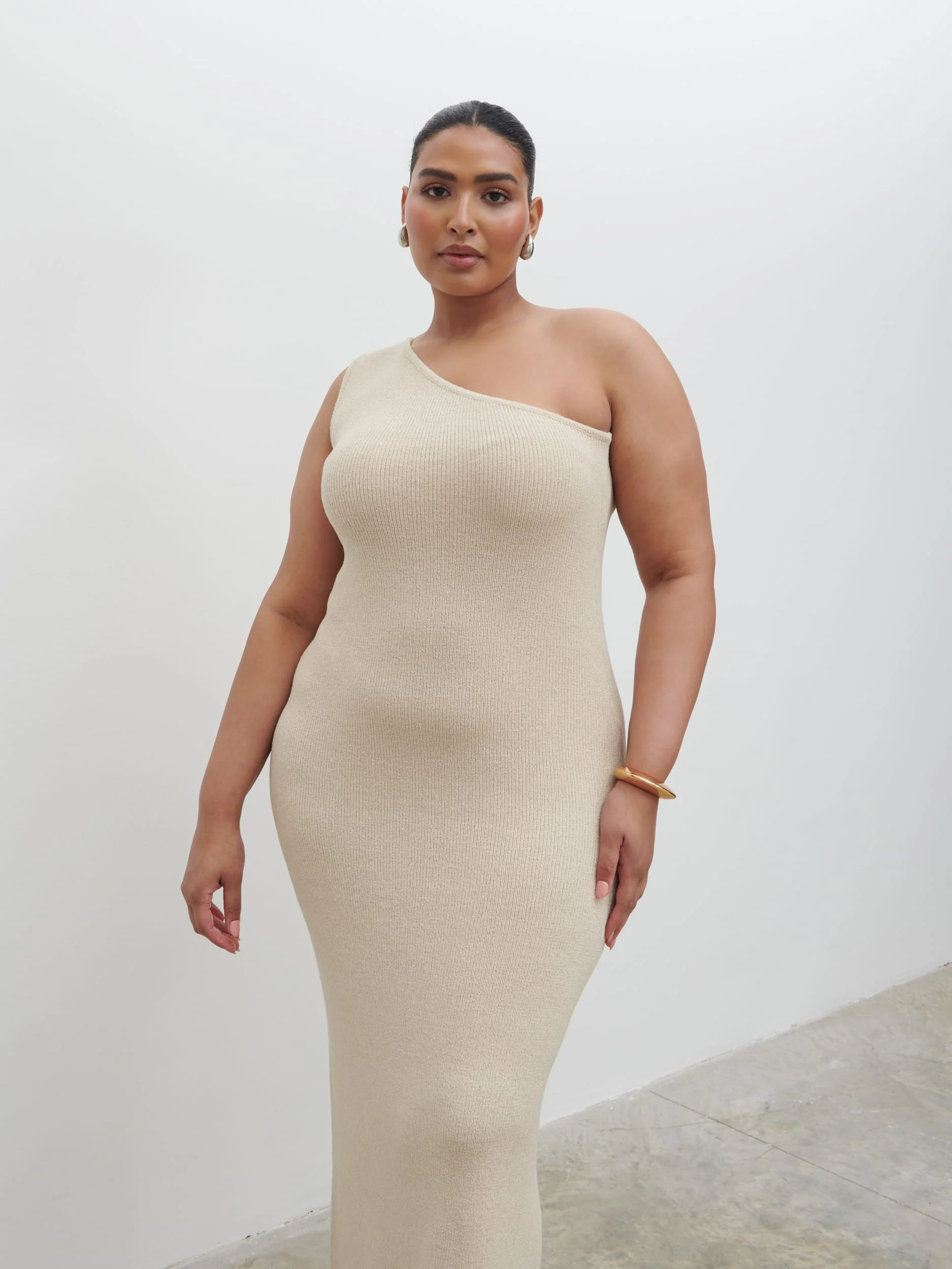 Juno One Shoulder Knit Maxi Dress Curve - Oatmeal - Image 2
