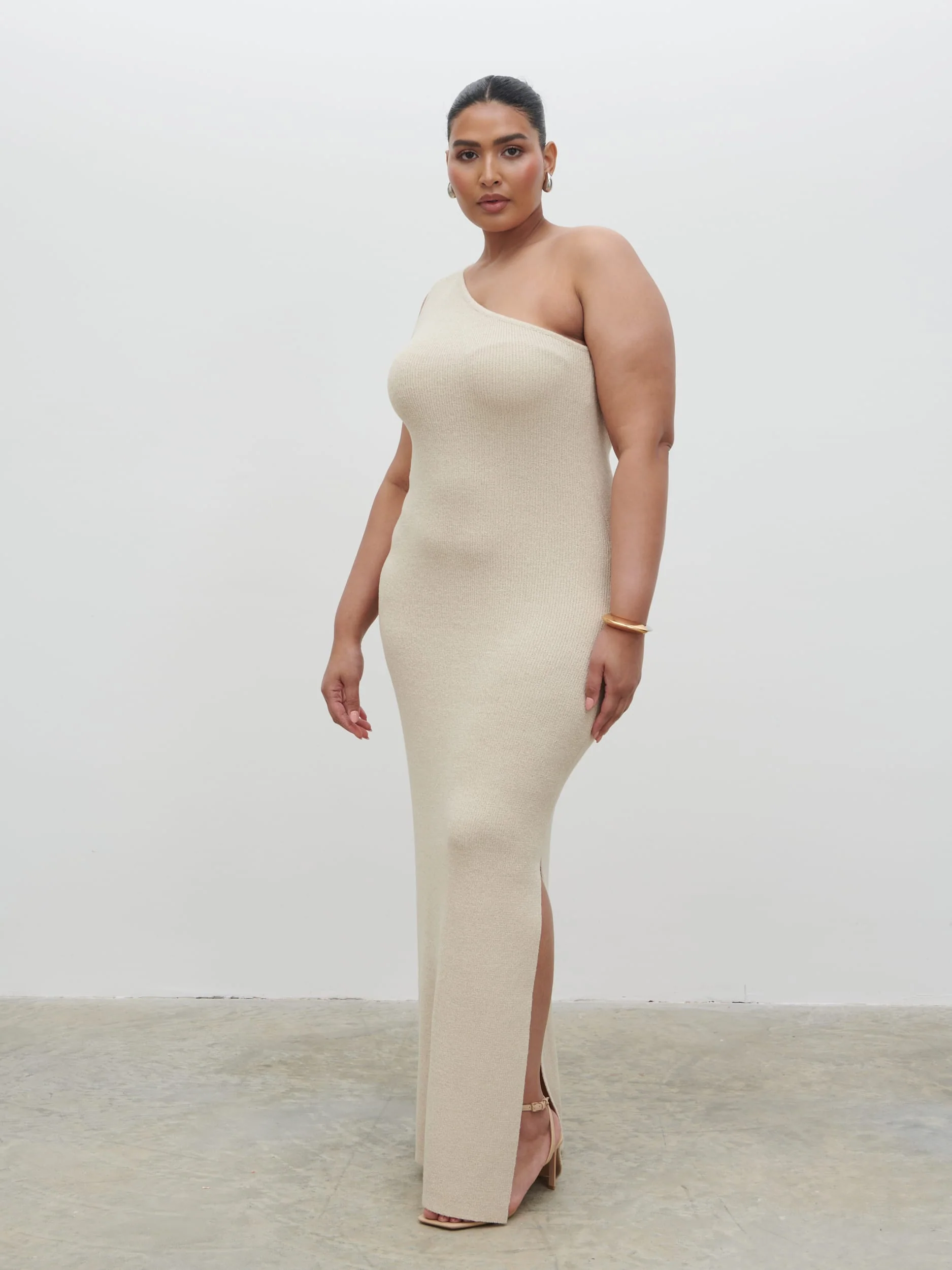 Juno One Shoulder Knit Maxi Dress Curve - Oatmeal - Image 3
